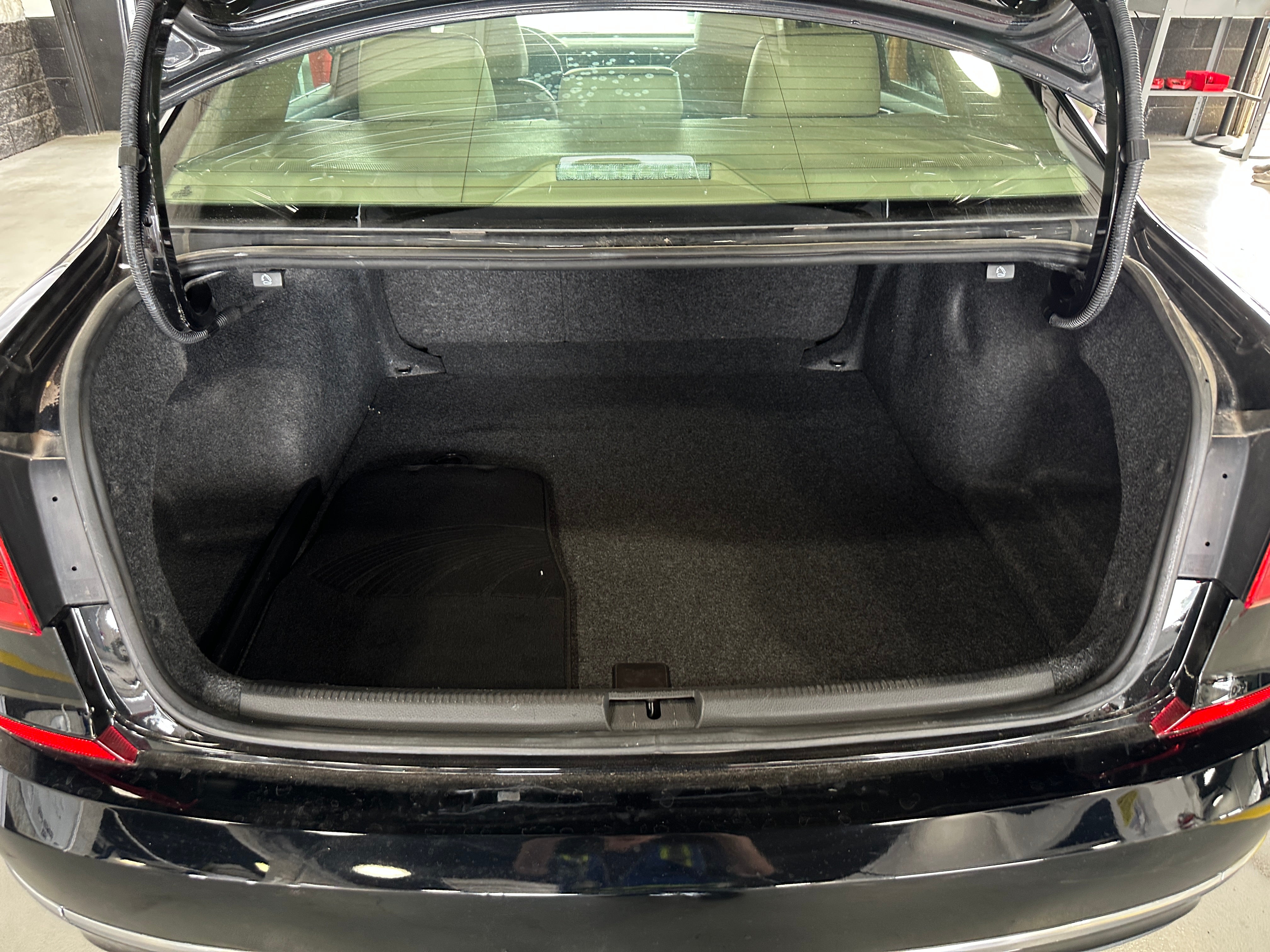 2016 Volkswagen Passat SE 6