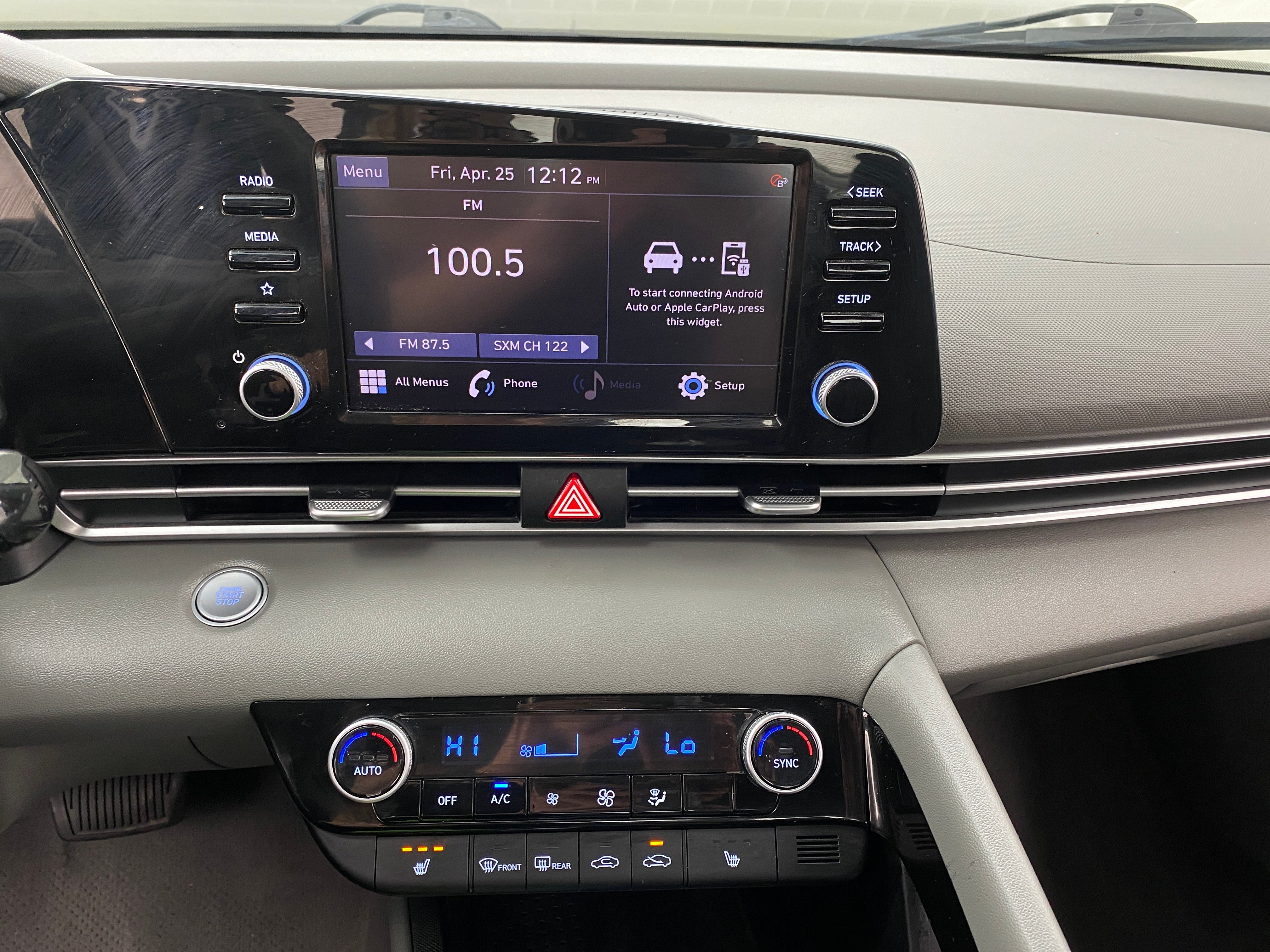2022 Hyundai Elantra SEL 4