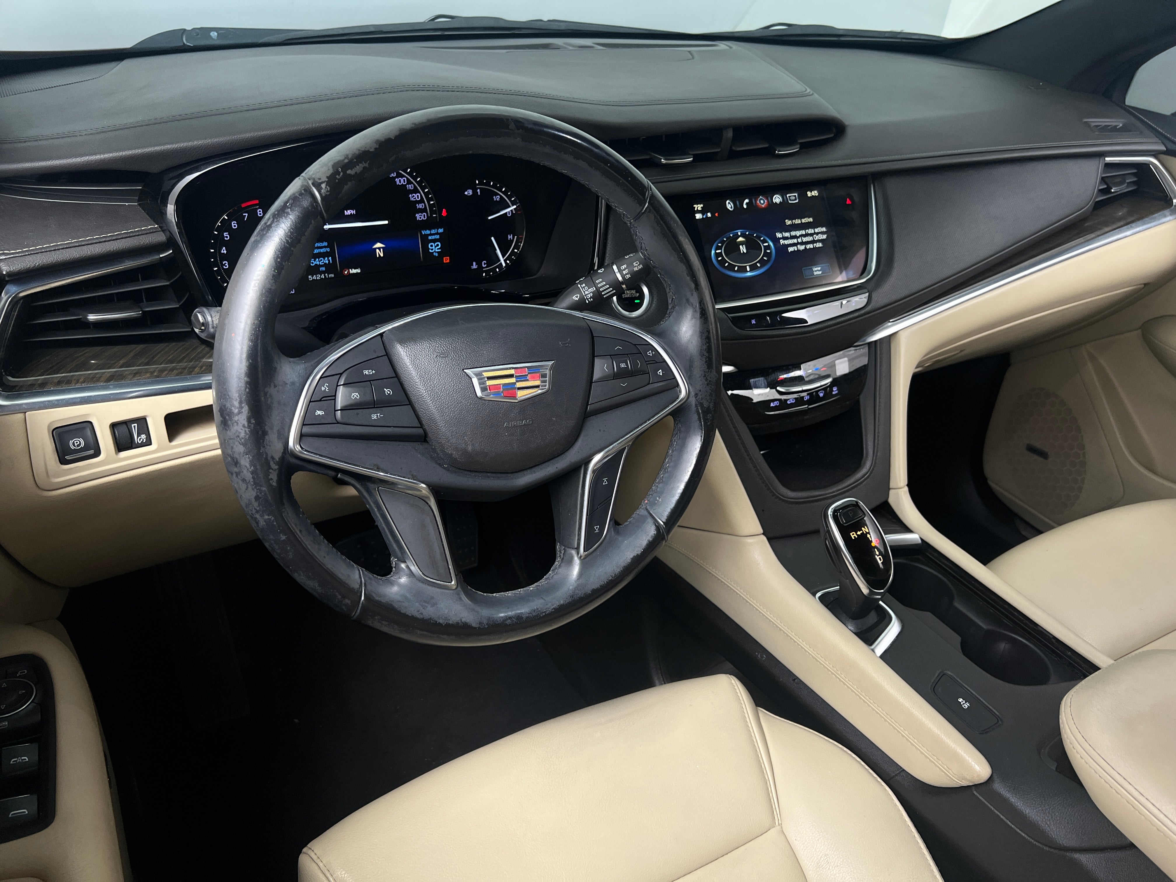 2018 Cadillac XT5 Base 2