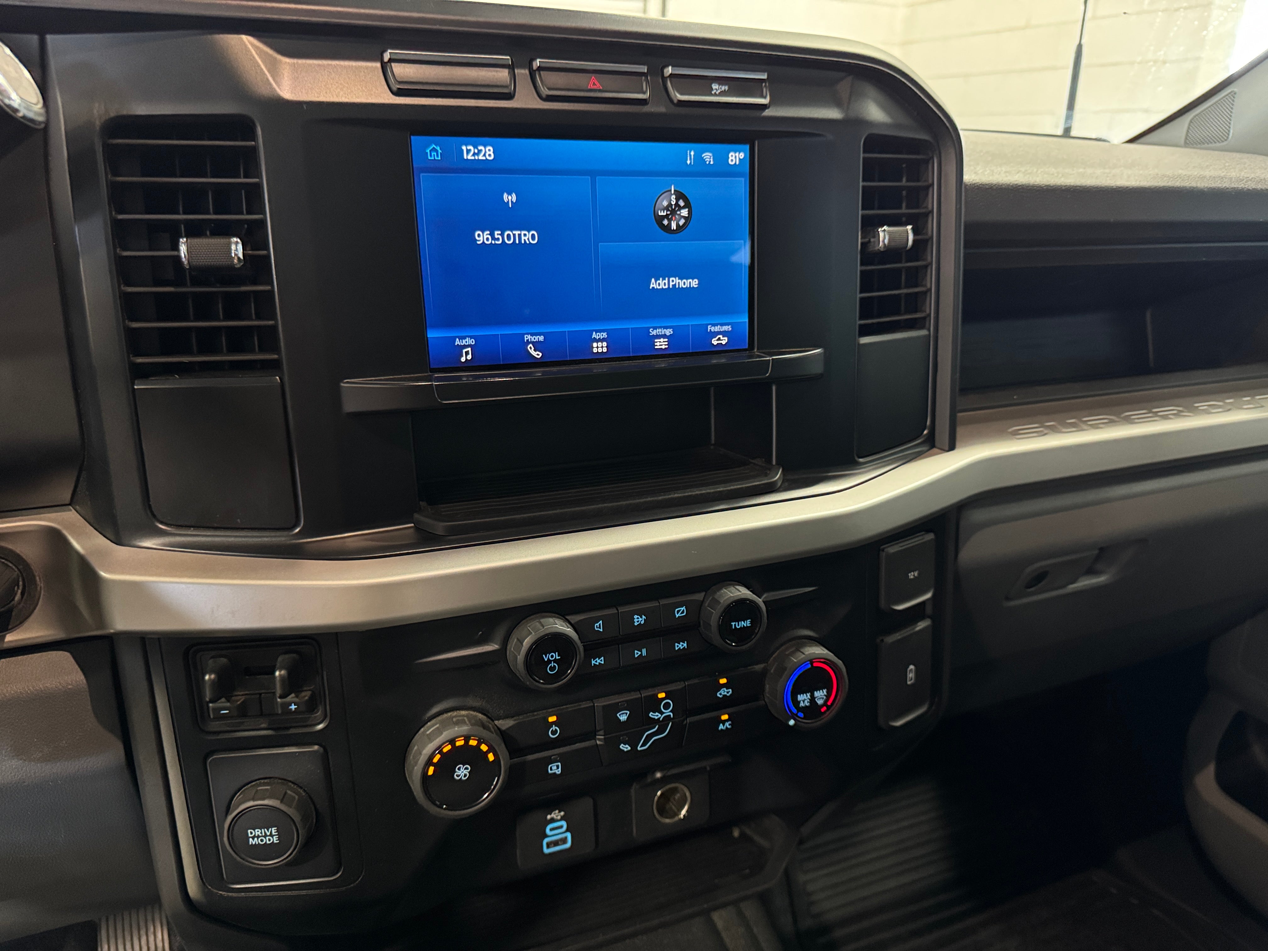 2023 Ford Econoline E-250 4