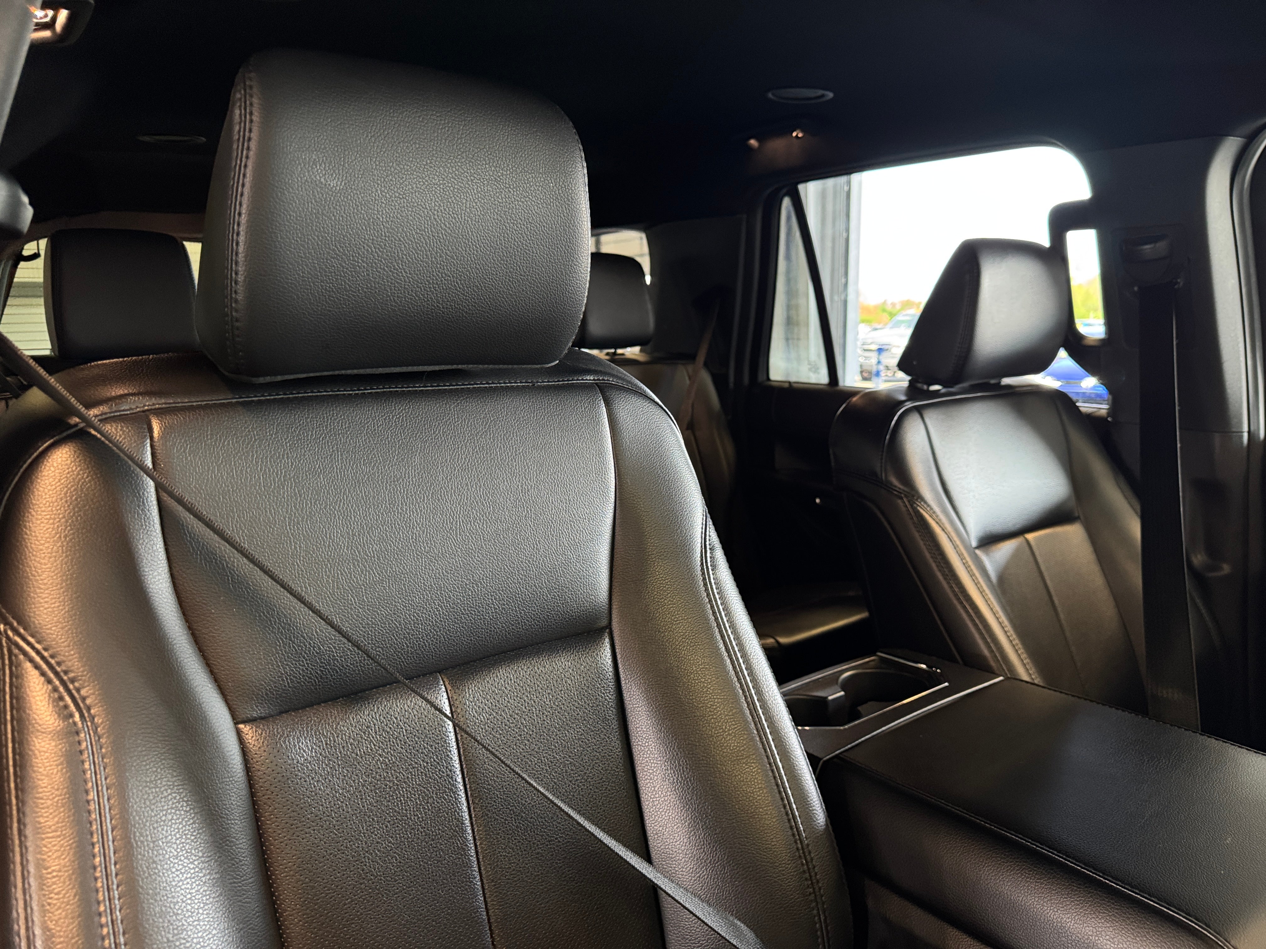 2021 Ford Expedition XLT 2