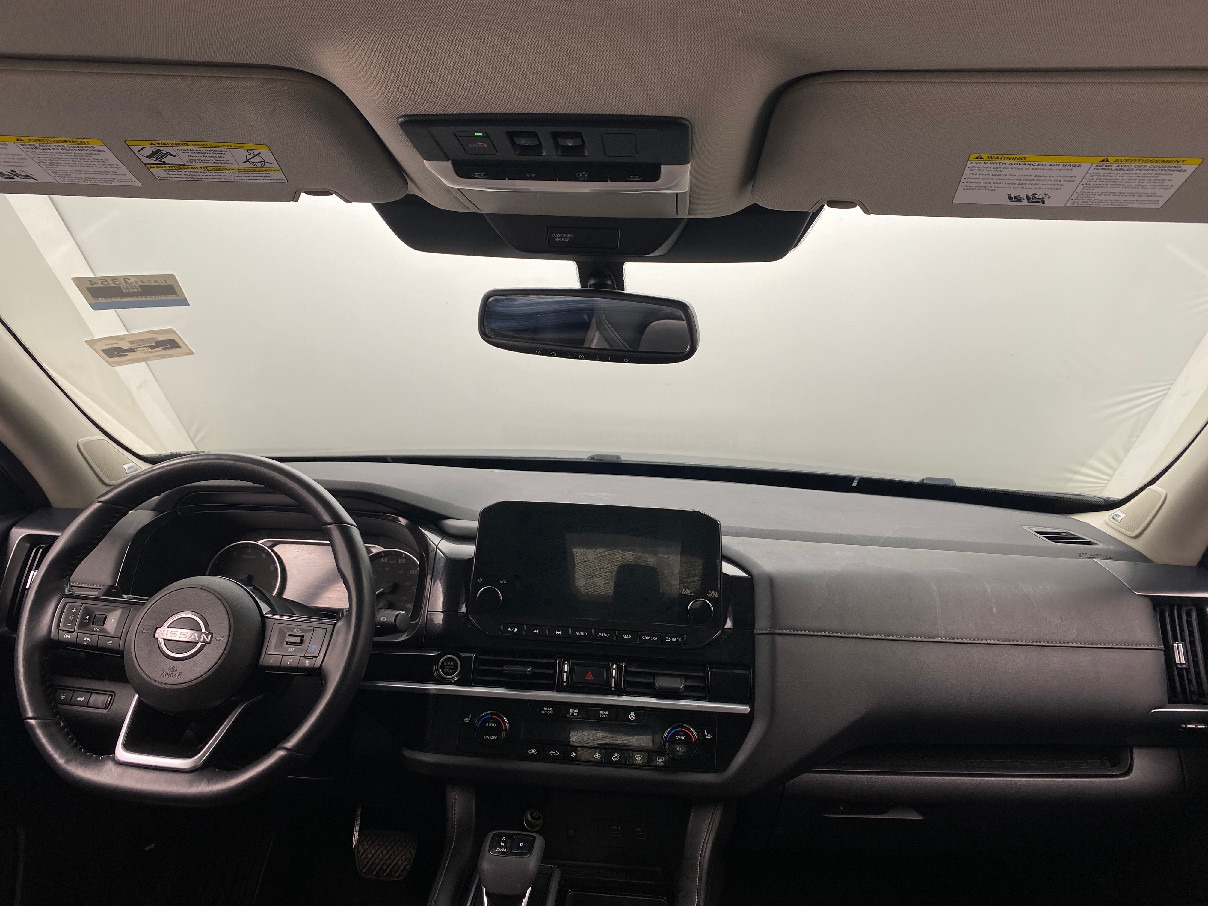 2022 Nissan Pathfinder SL 2