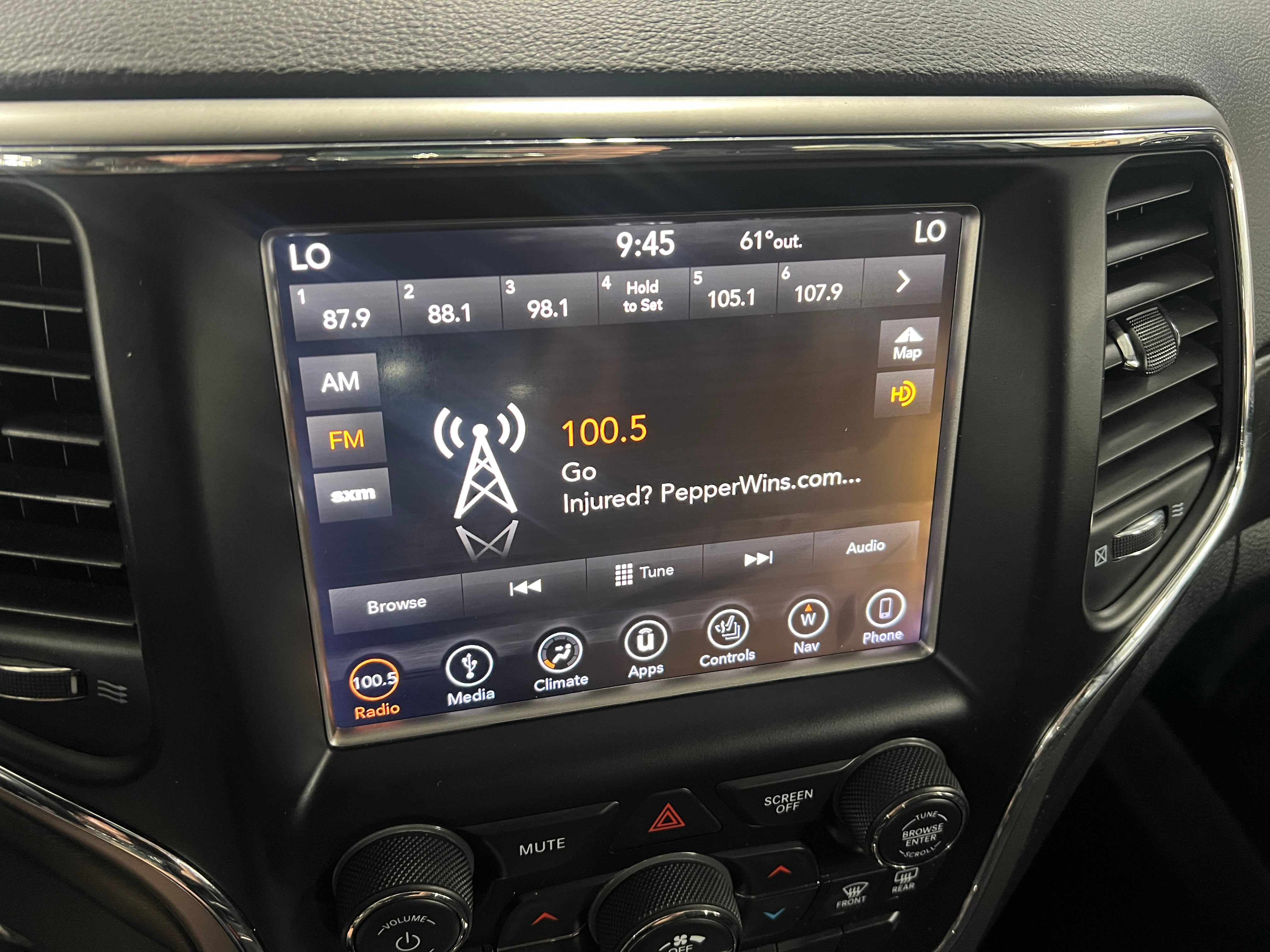 2018 Jeep Grand Cherokee Altitude 4