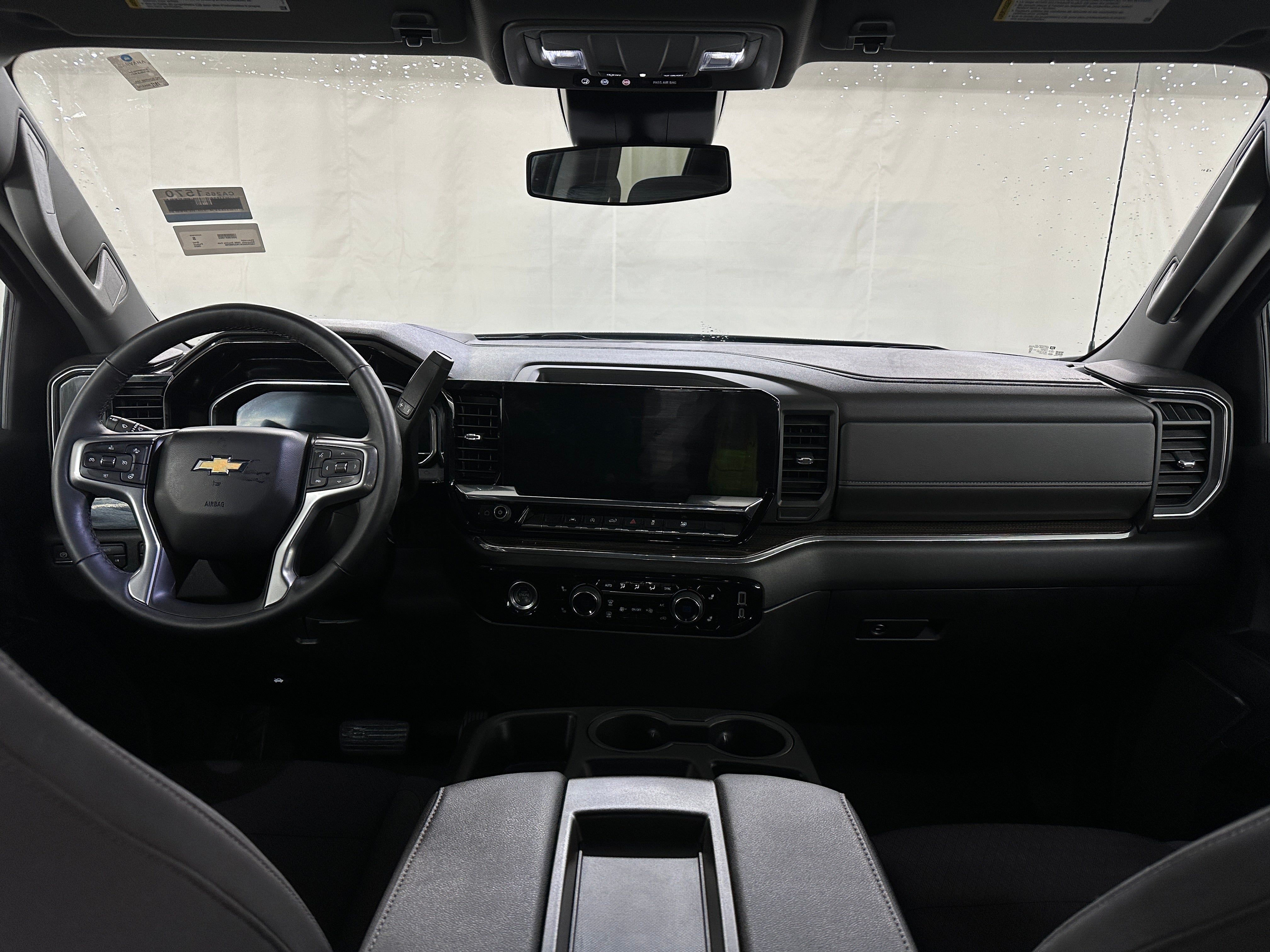 2024 Chevrolet Silverado 1500 LT 3