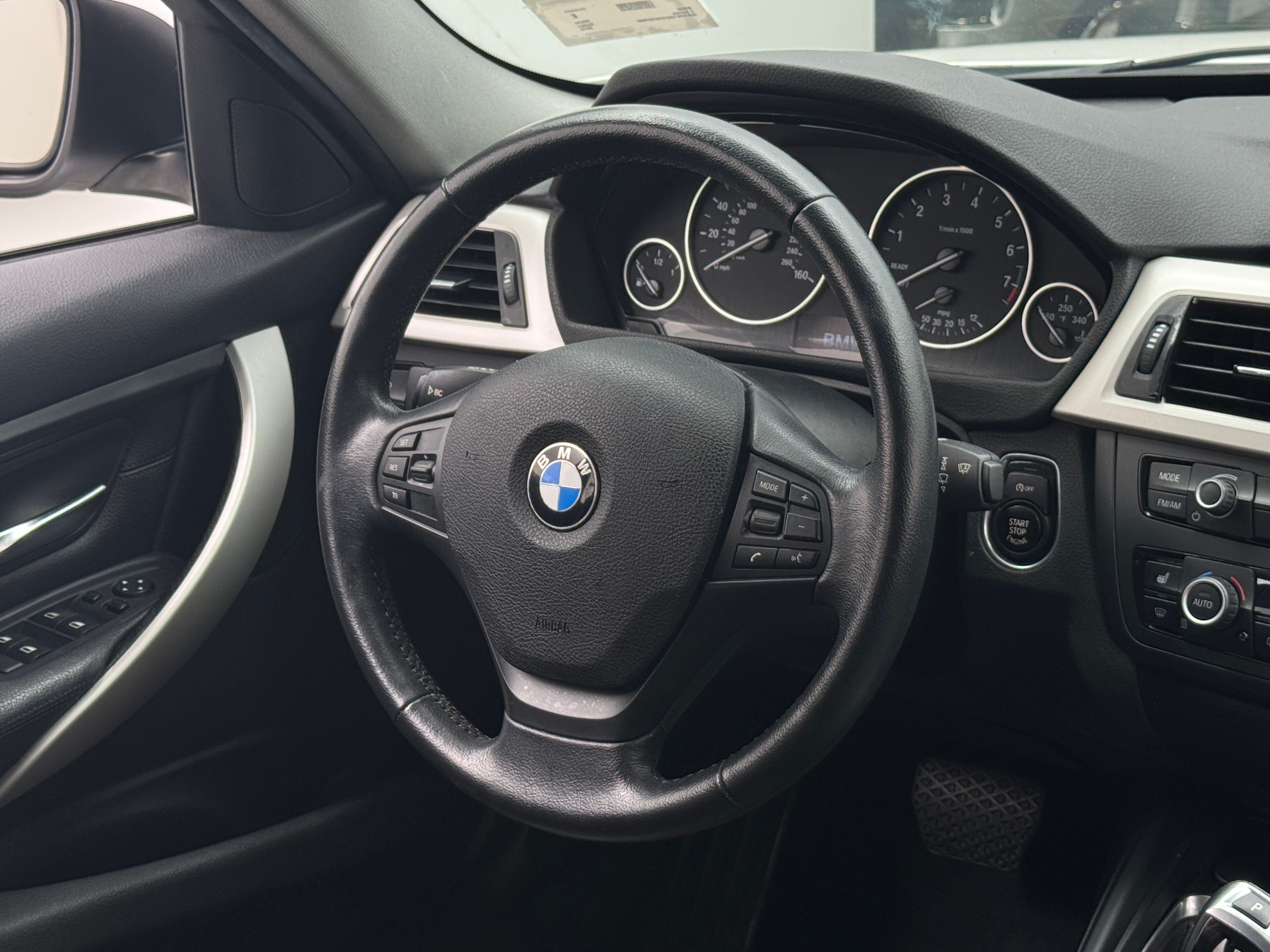 2015 BMW 3 Series 320i 4