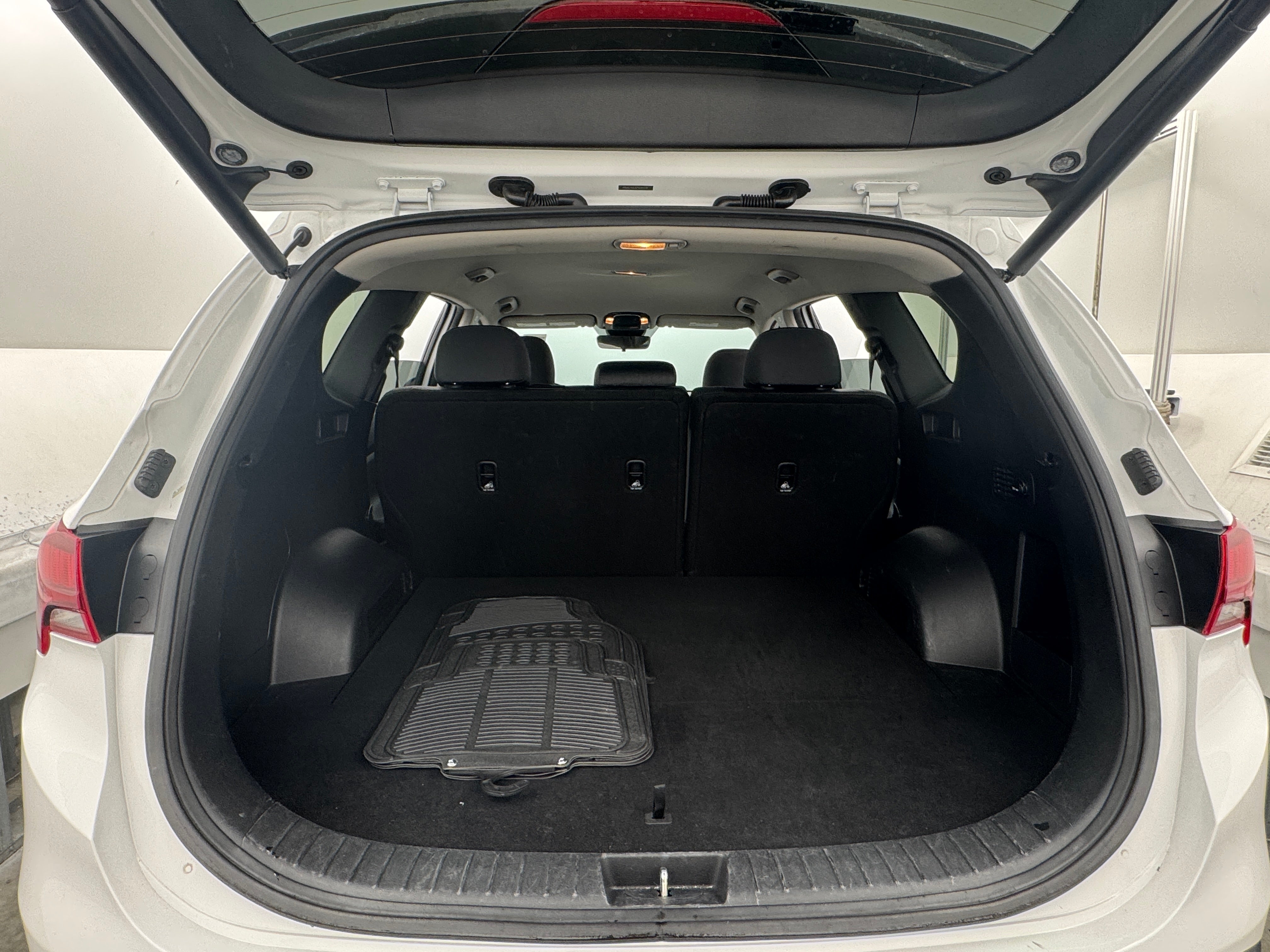 2023 Hyundai Santa Fe SEL 7