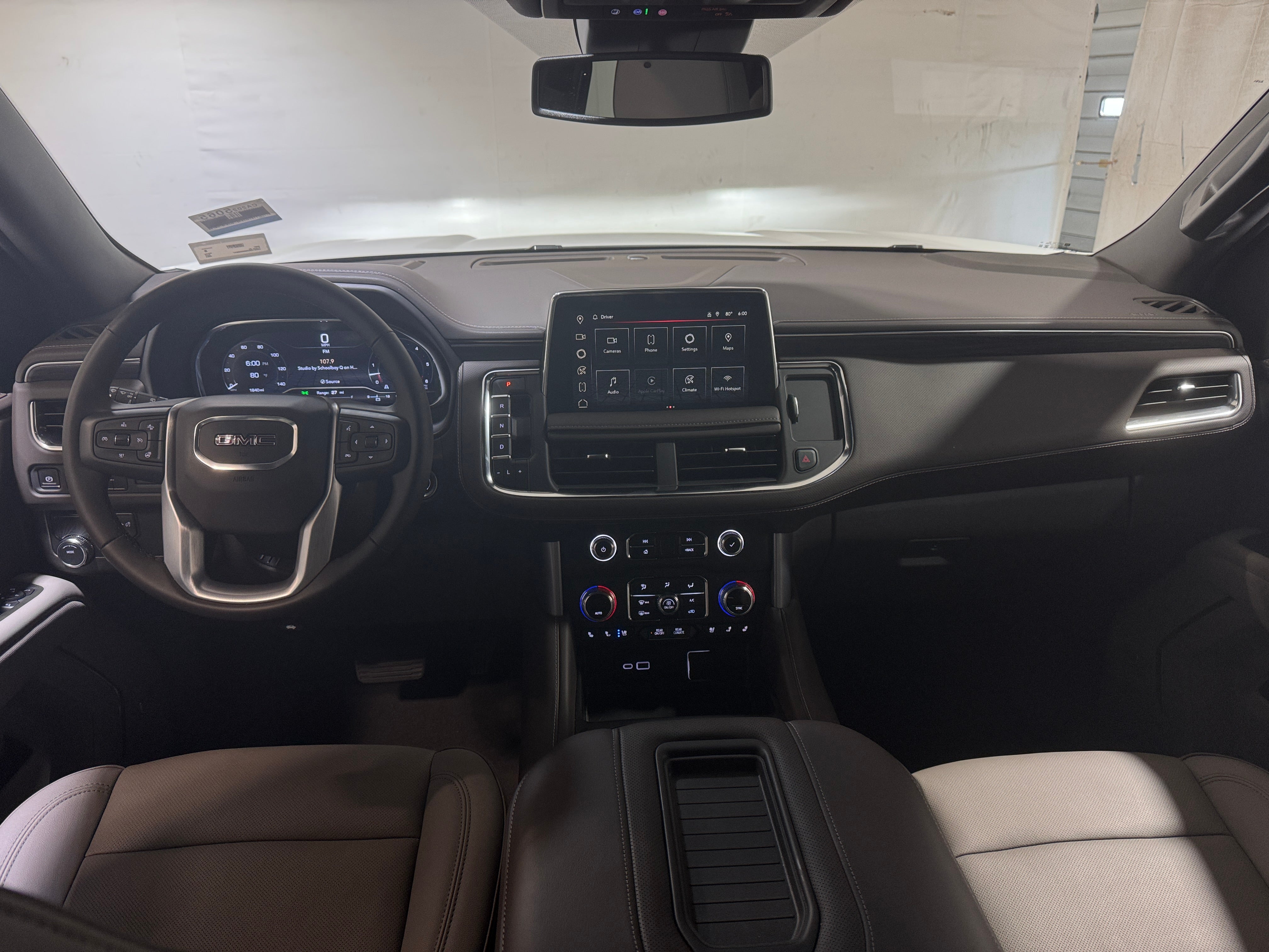 2024 GMC Yukon XL SLT 2