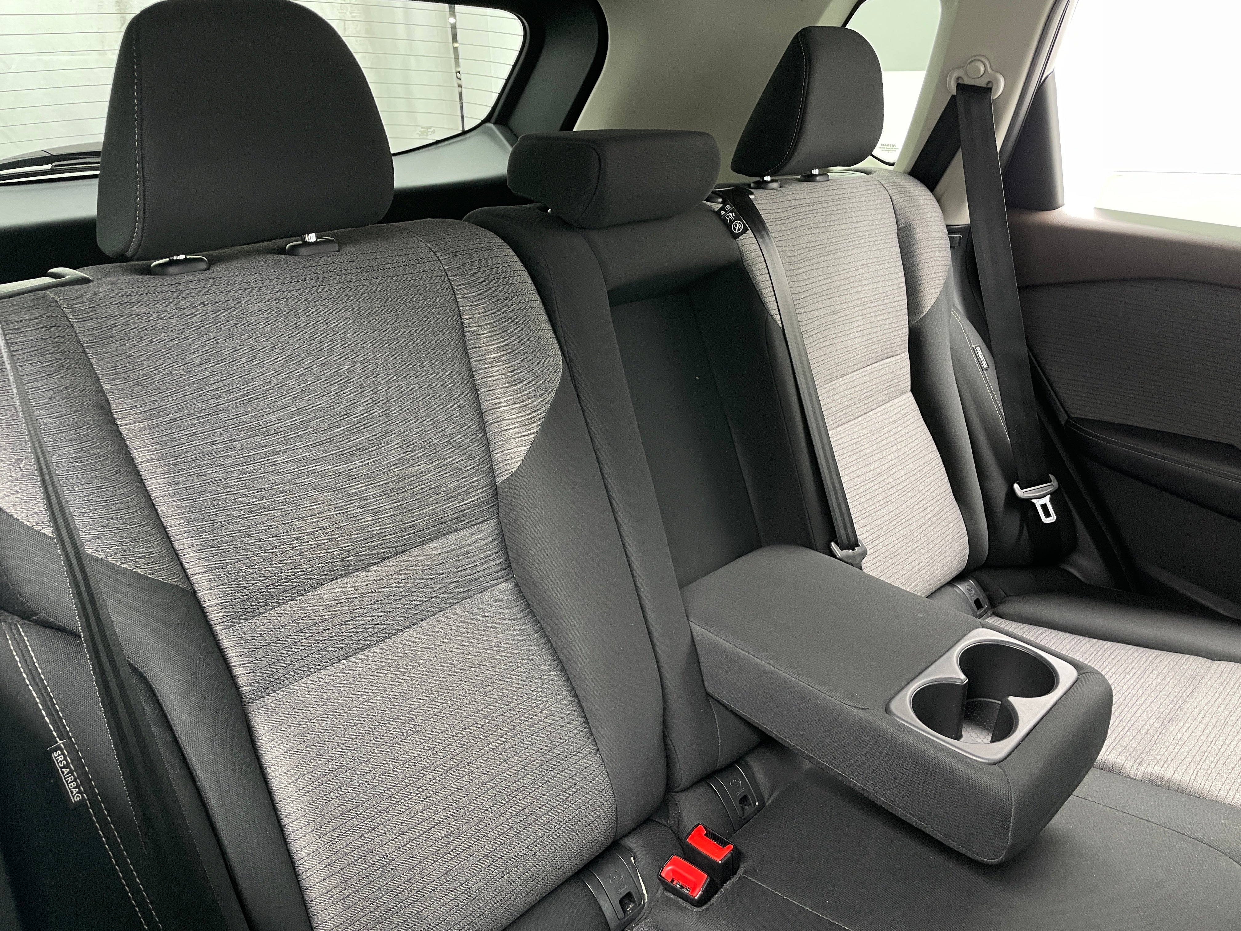 2023 Nissan Rogue SV 6