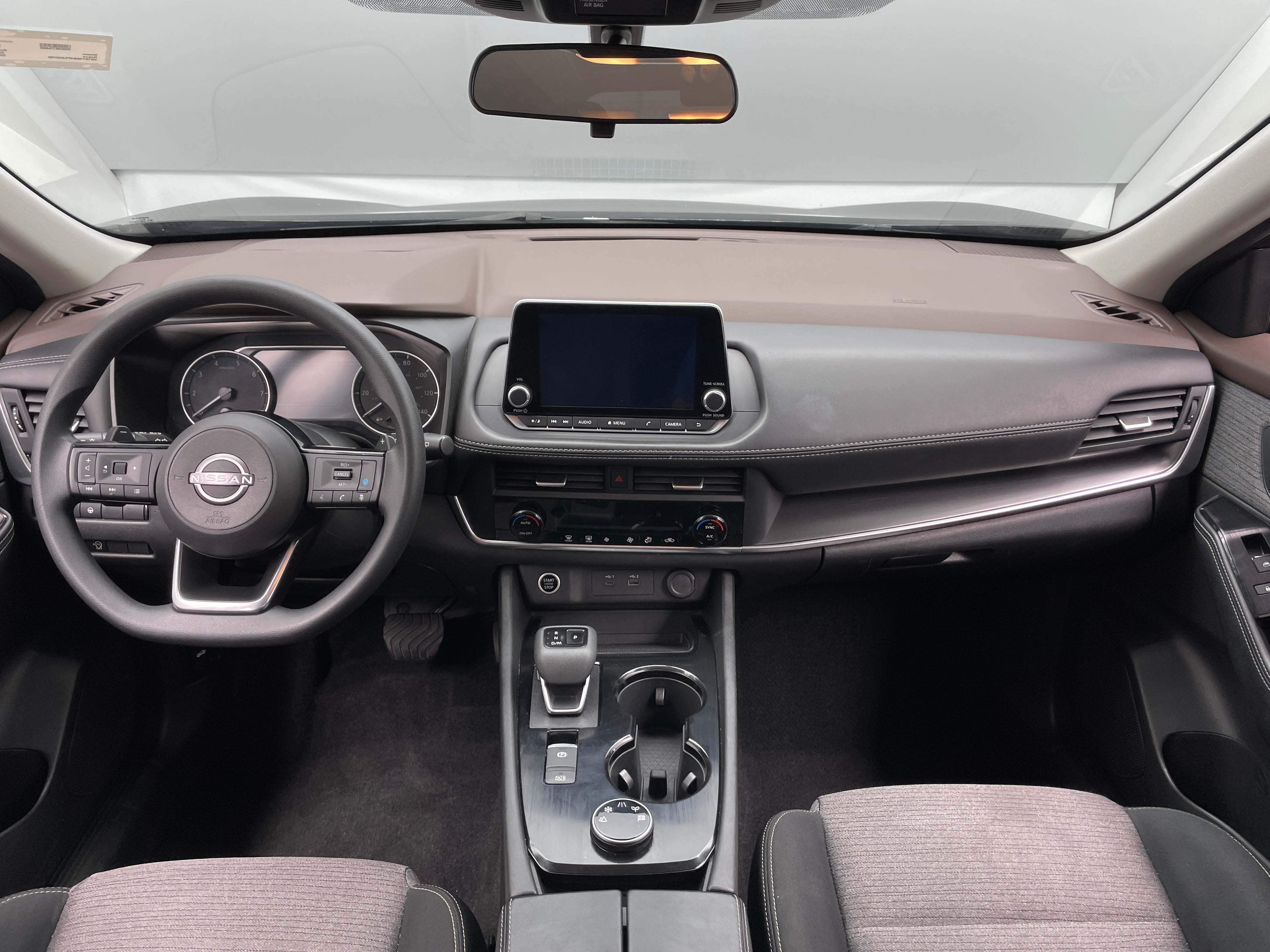 2023 Nissan Rogue SV 3
