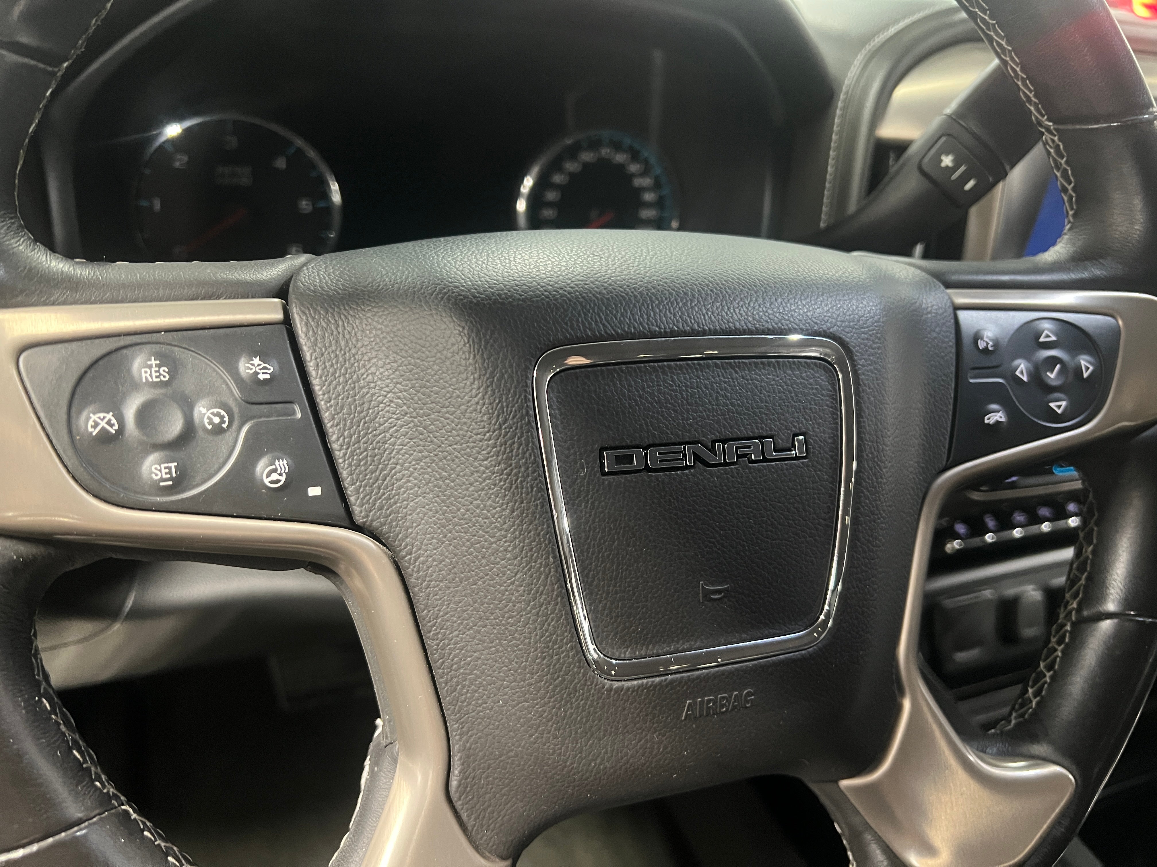 2017 GMC Sierra 1500 Denali 4