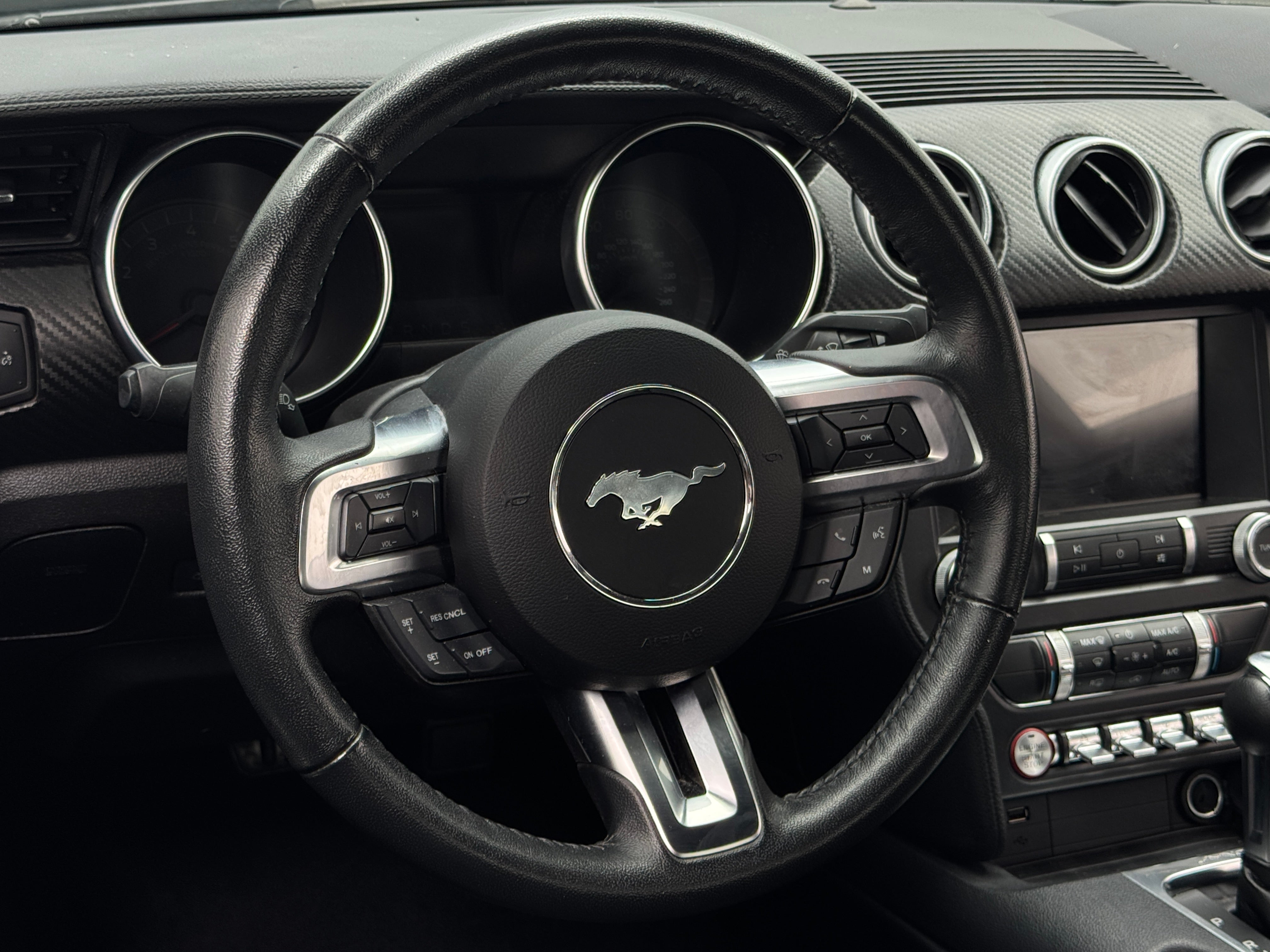 2023 Ford Mustang  4