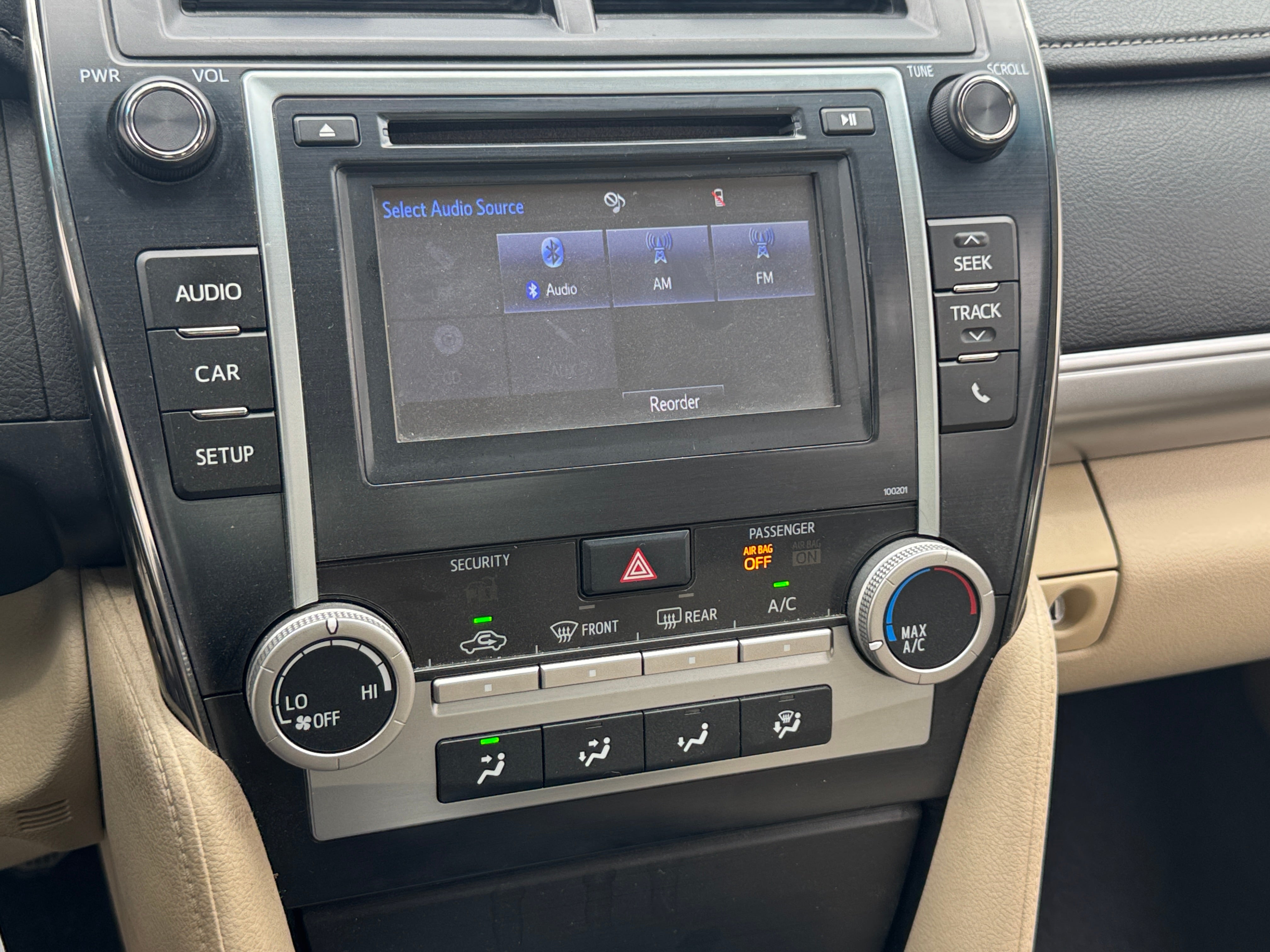 2014 Toyota Camry LE 4