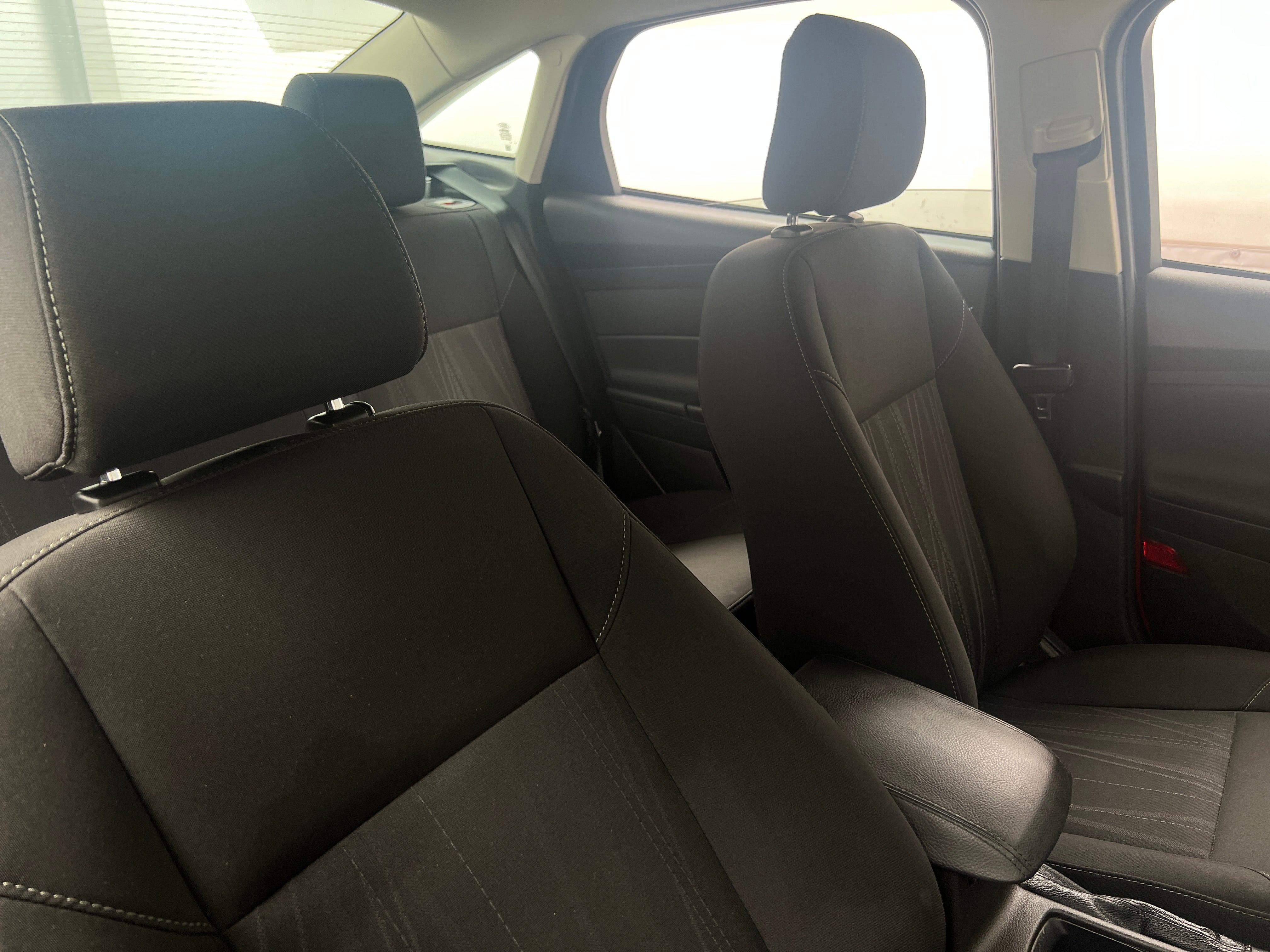 2016 Ford Focus SE 2