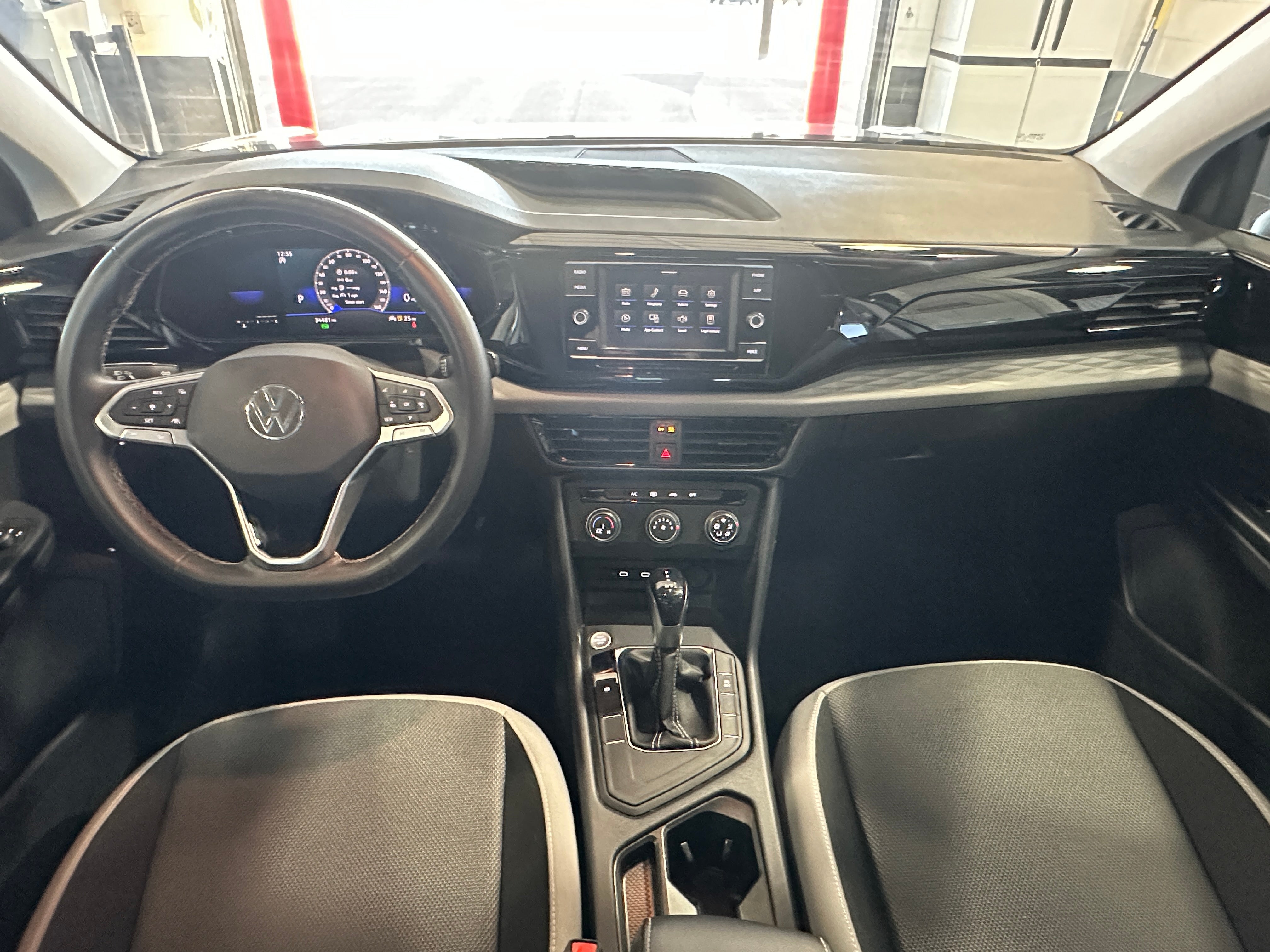 2022 Volkswagen Taos S 3