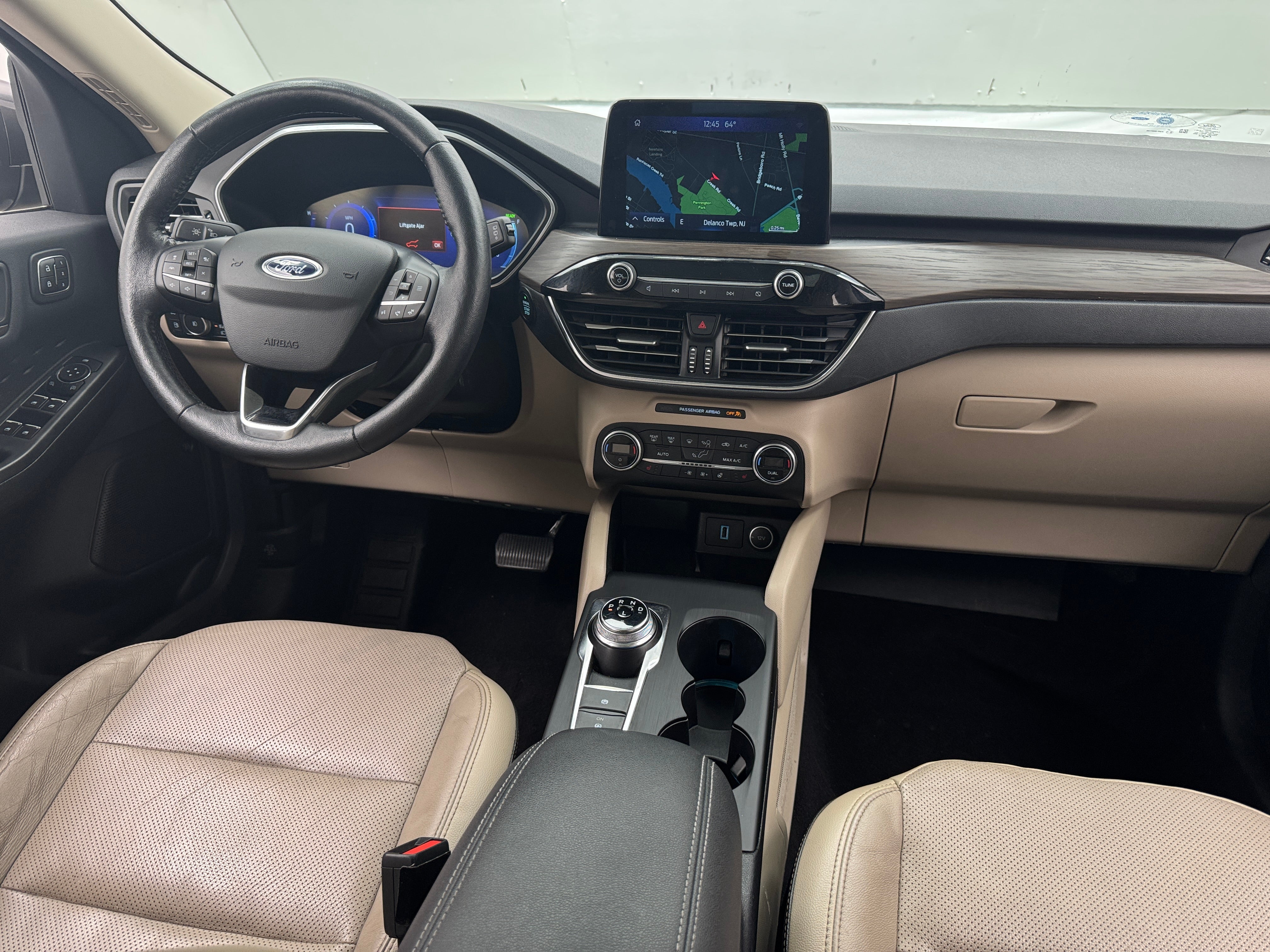 2020 Ford Escape Titanium Hybrid 2