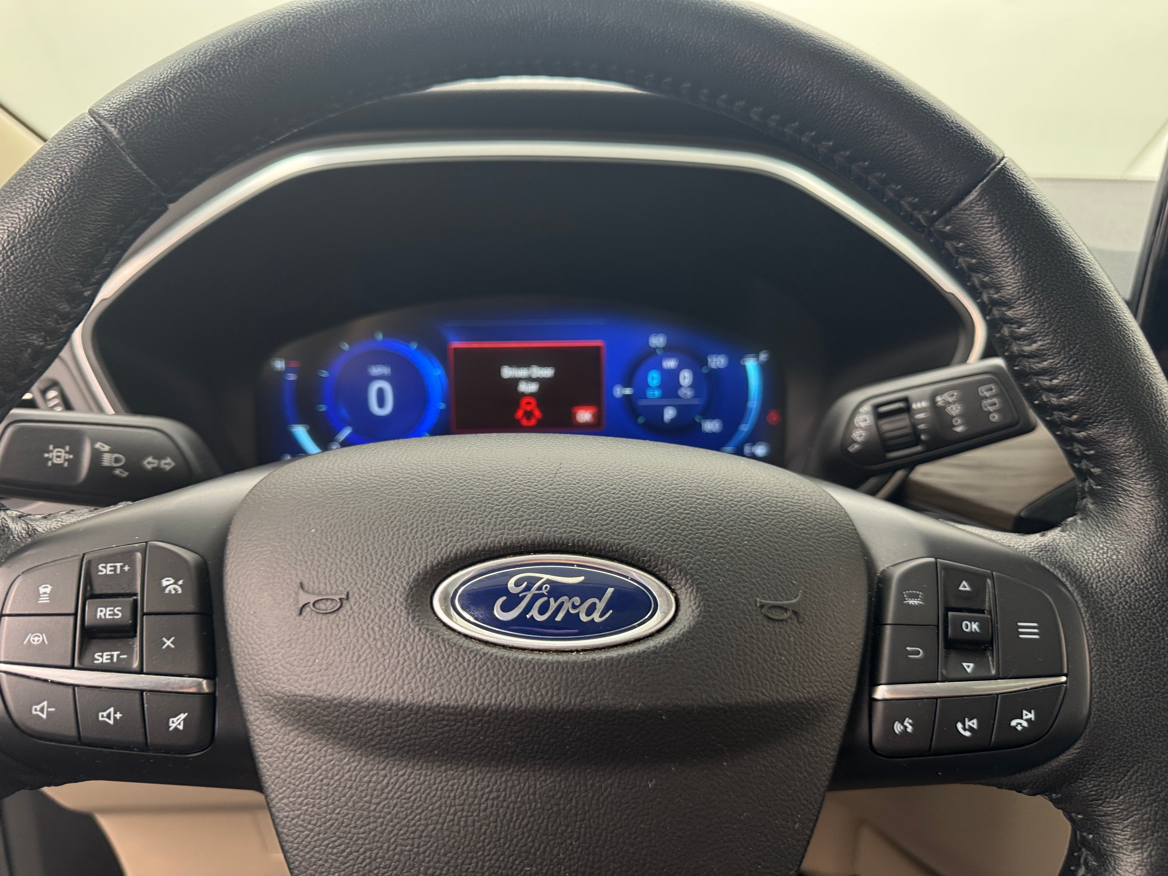 2020 Ford Escape Titanium Hybrid 4