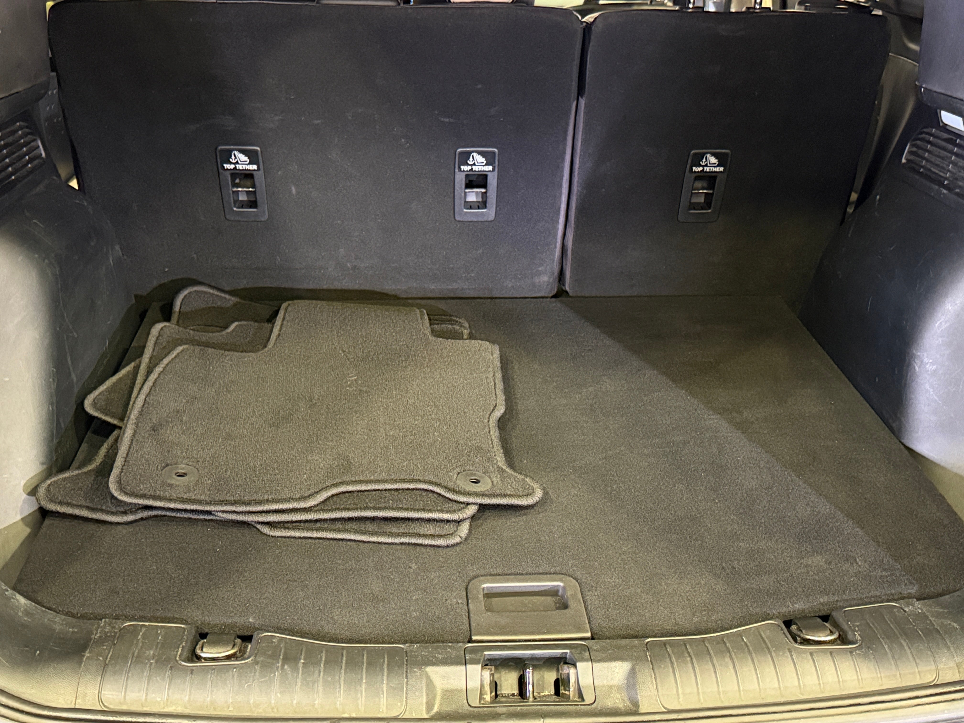 2020 Ford Escape Titanium Hybrid 6