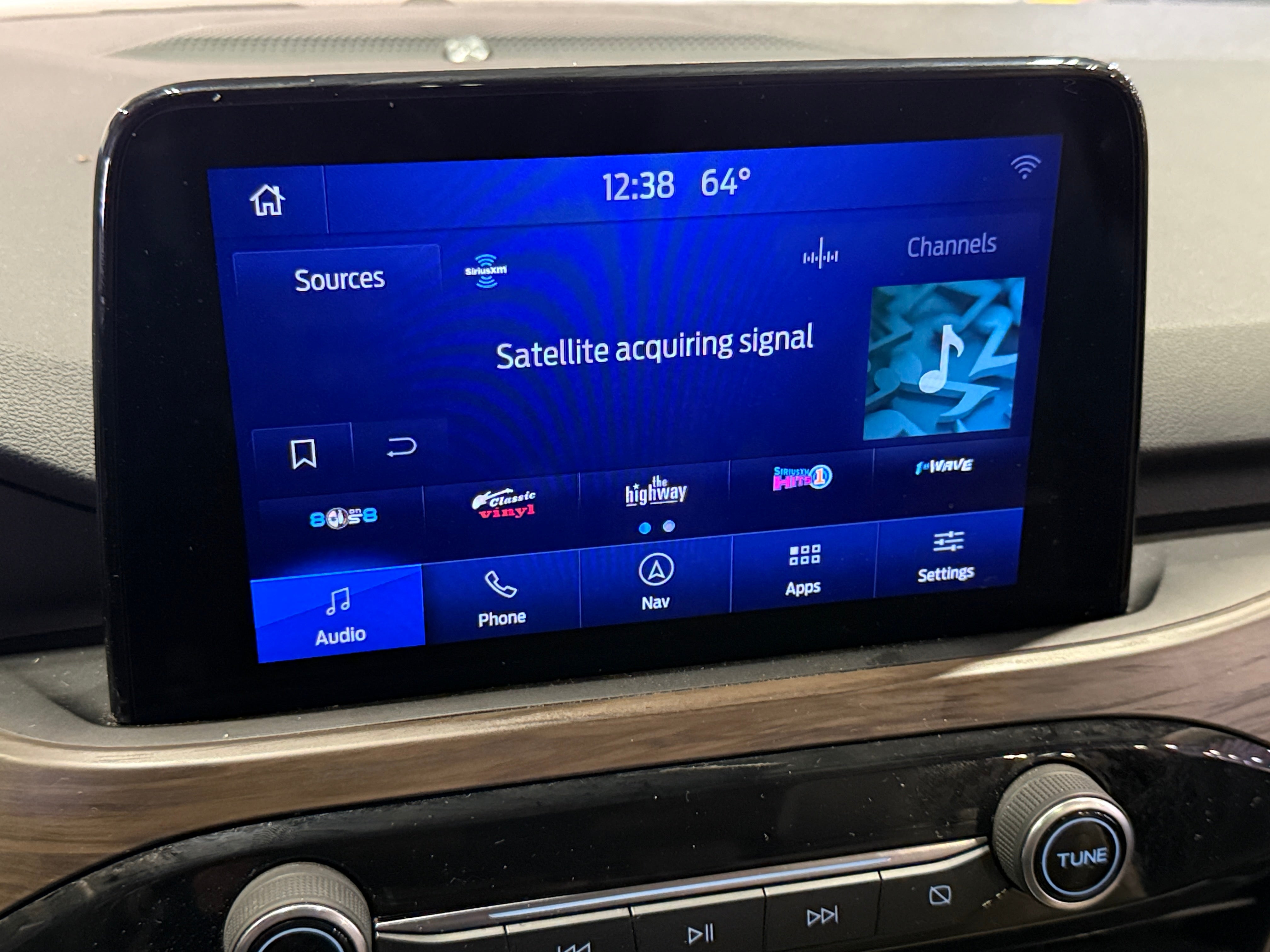 2020 Ford Escape Titanium Hybrid 3