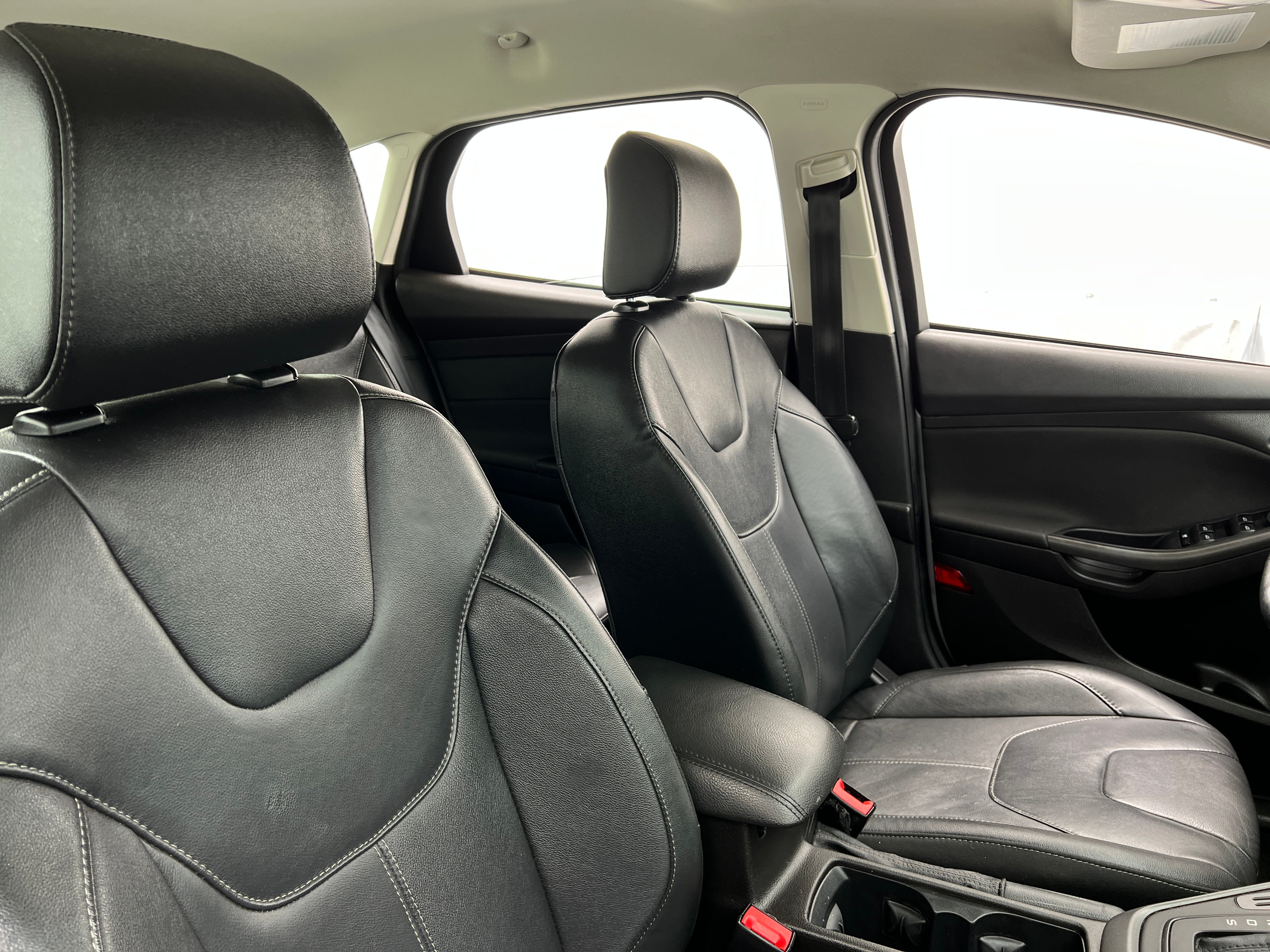 2016 Ford Focus SE 2