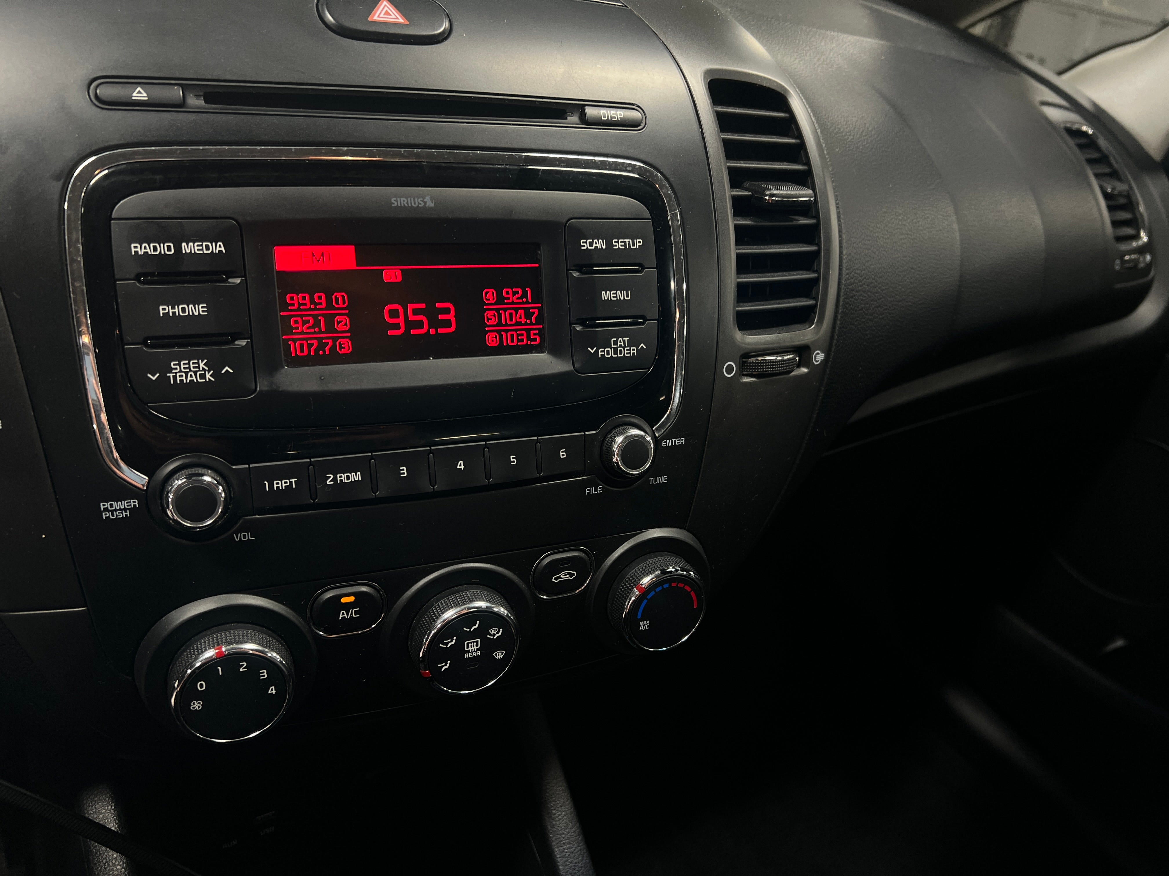 2017 Kia Forte LX 4