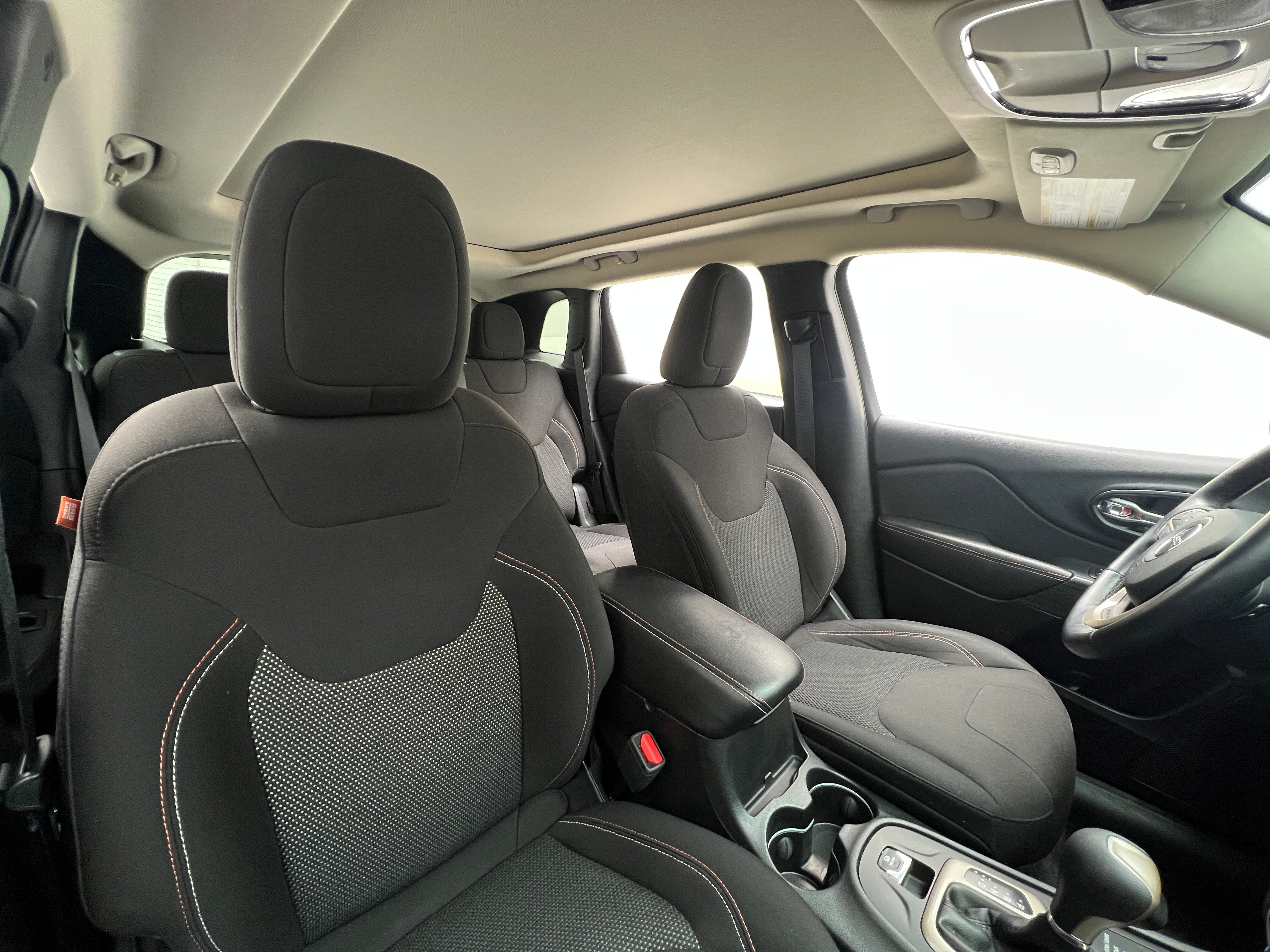 2017 Jeep Cherokee 75th Anniversary Edition 2