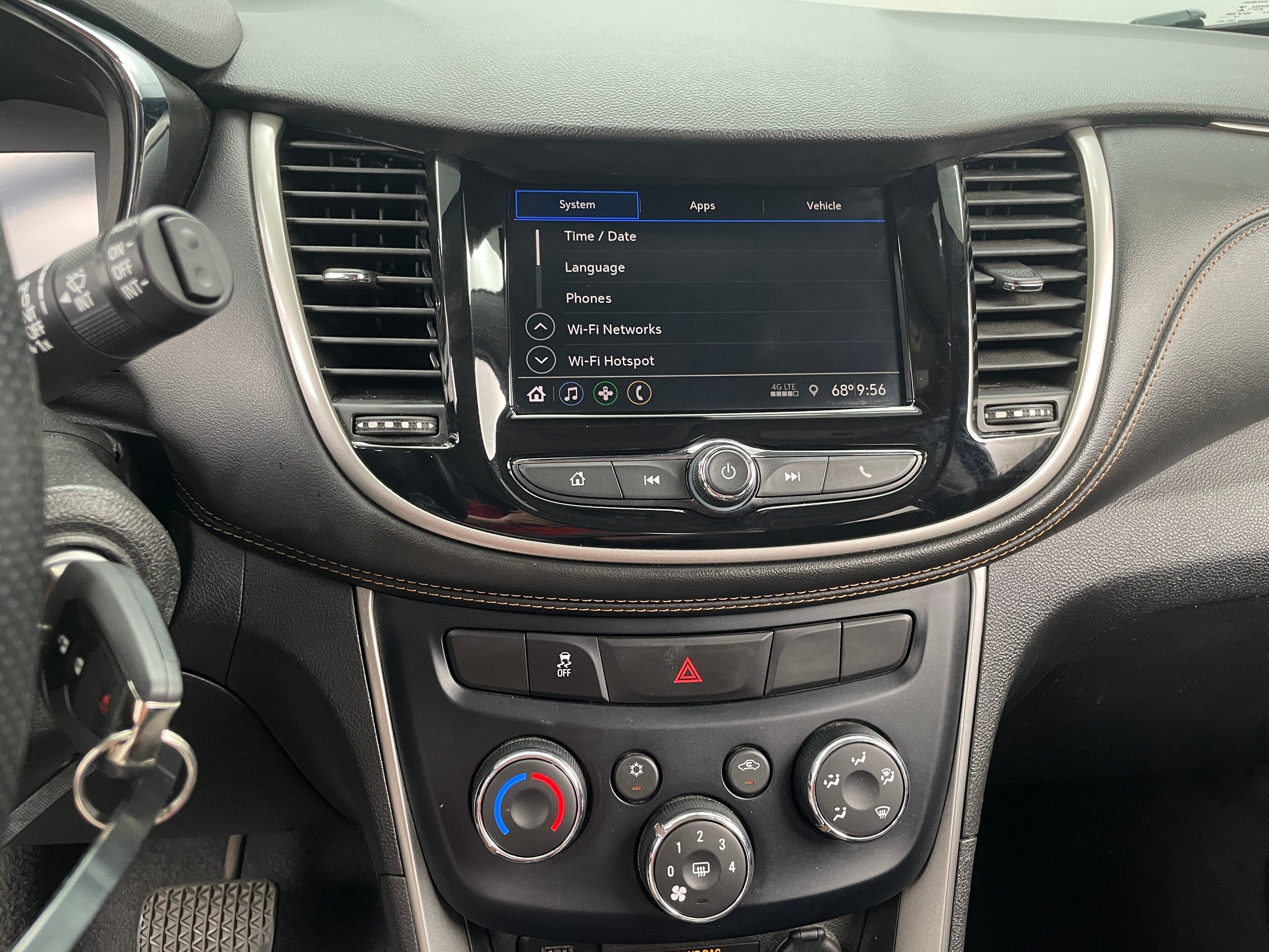 2020 Chevrolet Trax LS 4