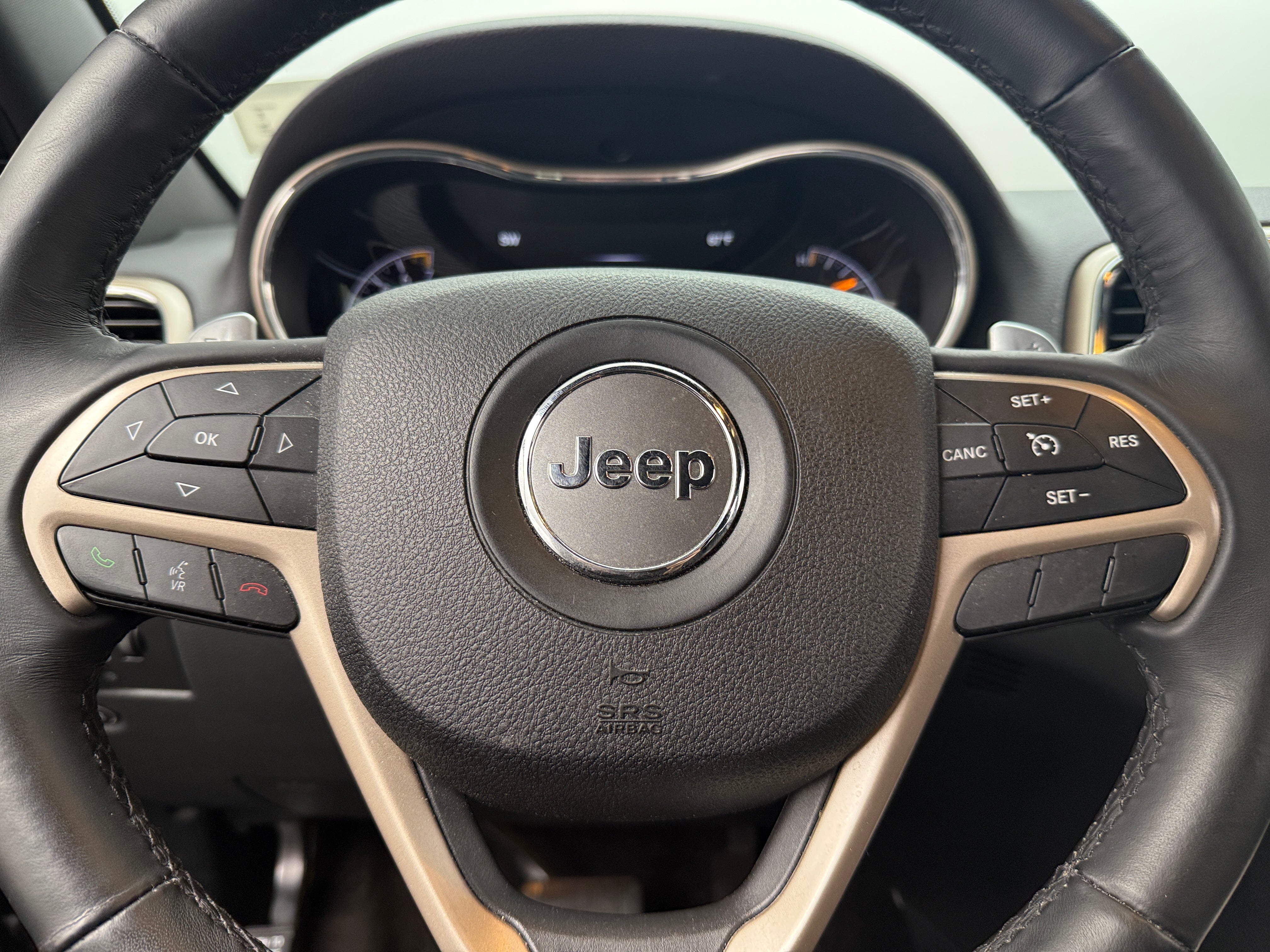 2017 Jeep Grand Cherokee Laredo 5