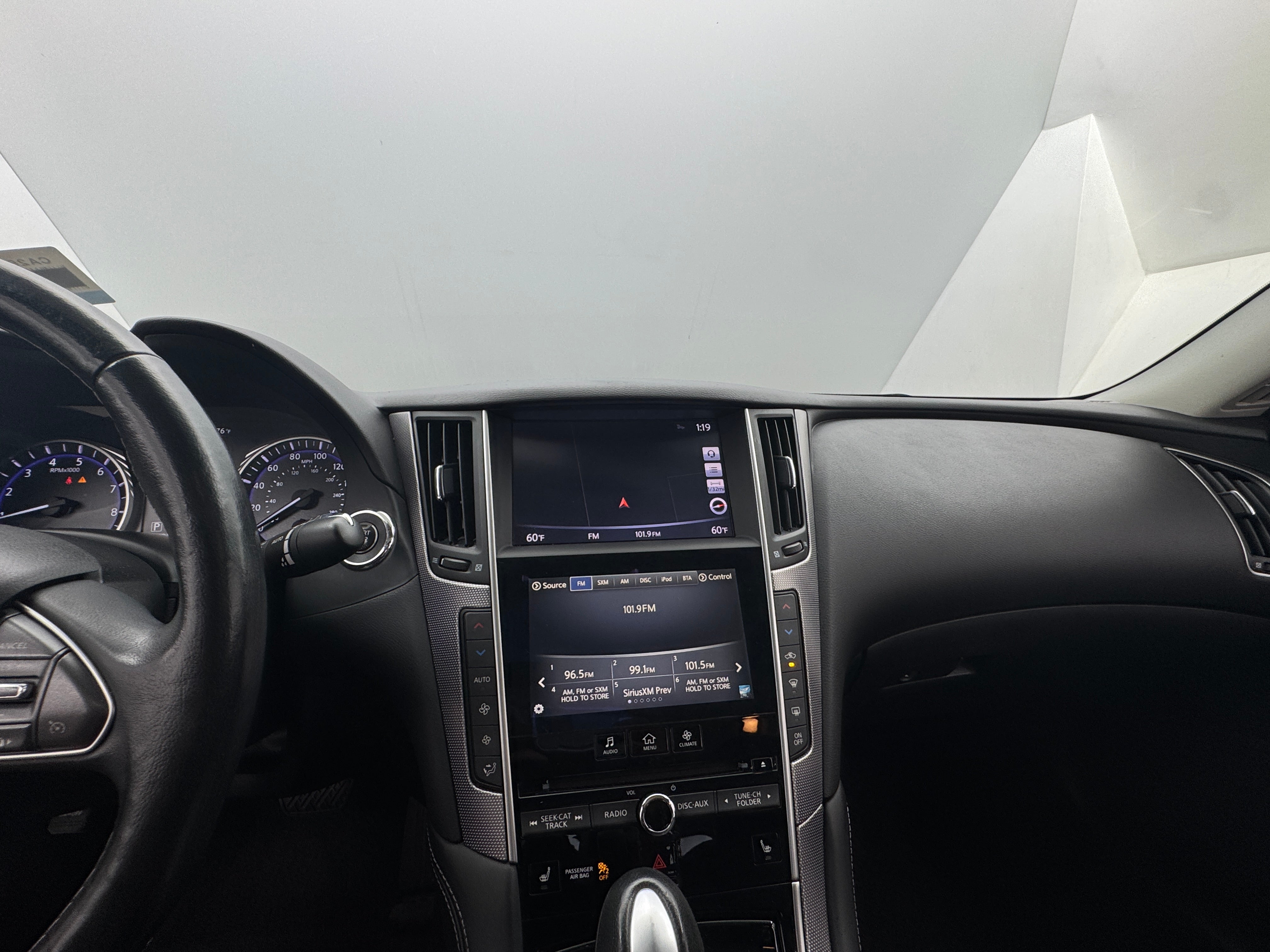 2016 INFINITI Q50 Premium 3