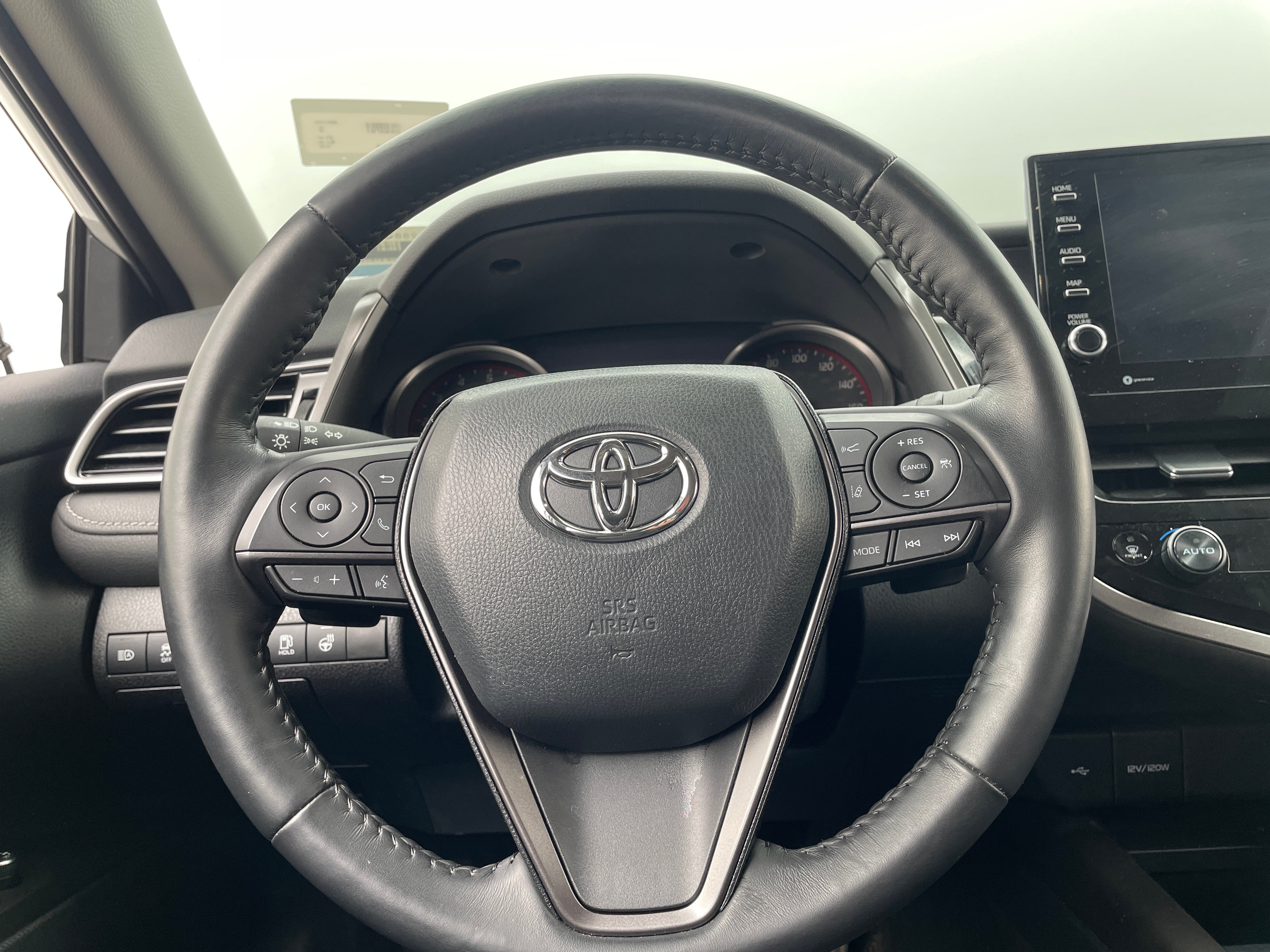 2022 Toyota Camry XSE 4