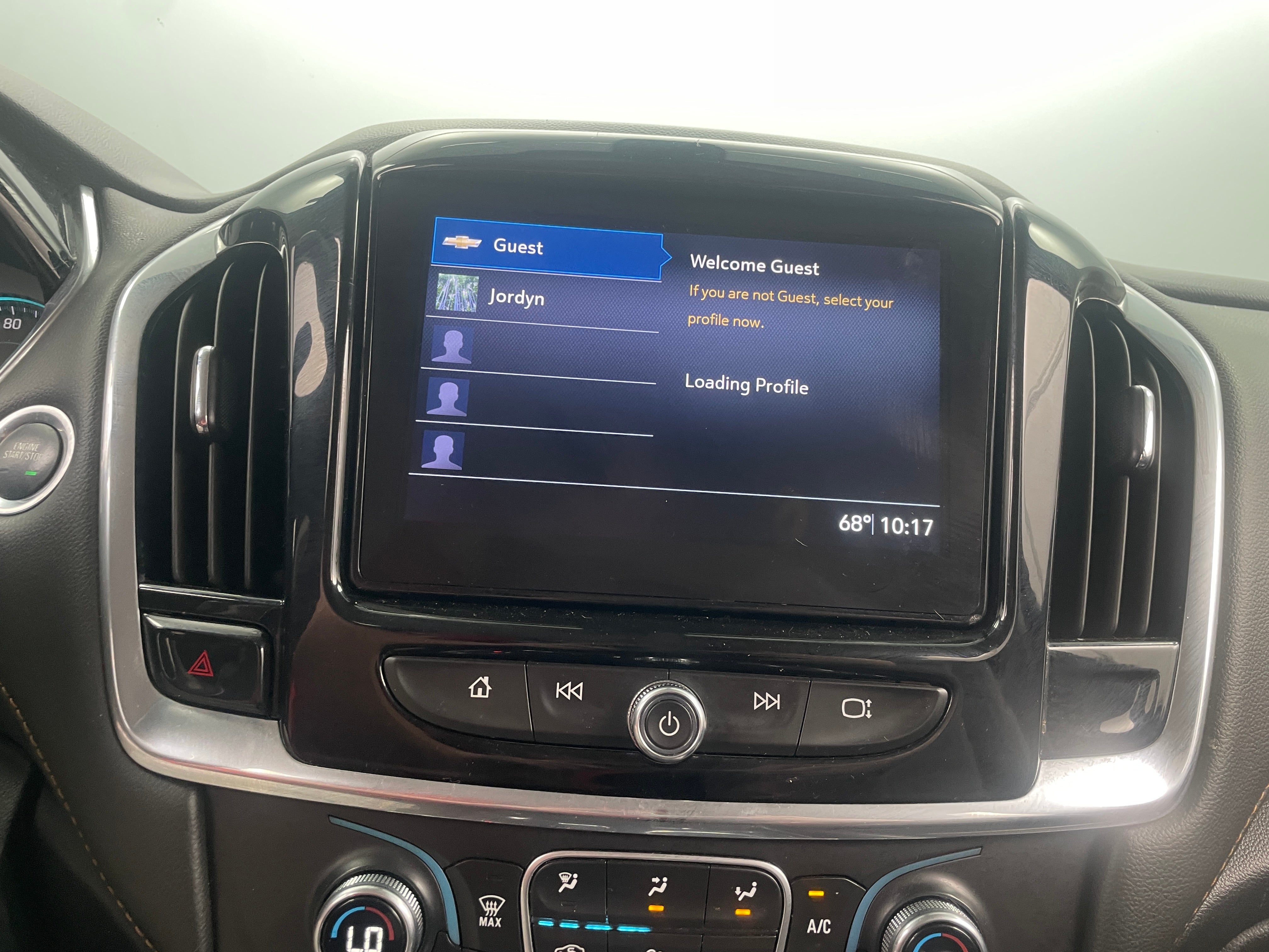 2020 Chevrolet Traverse LT 3