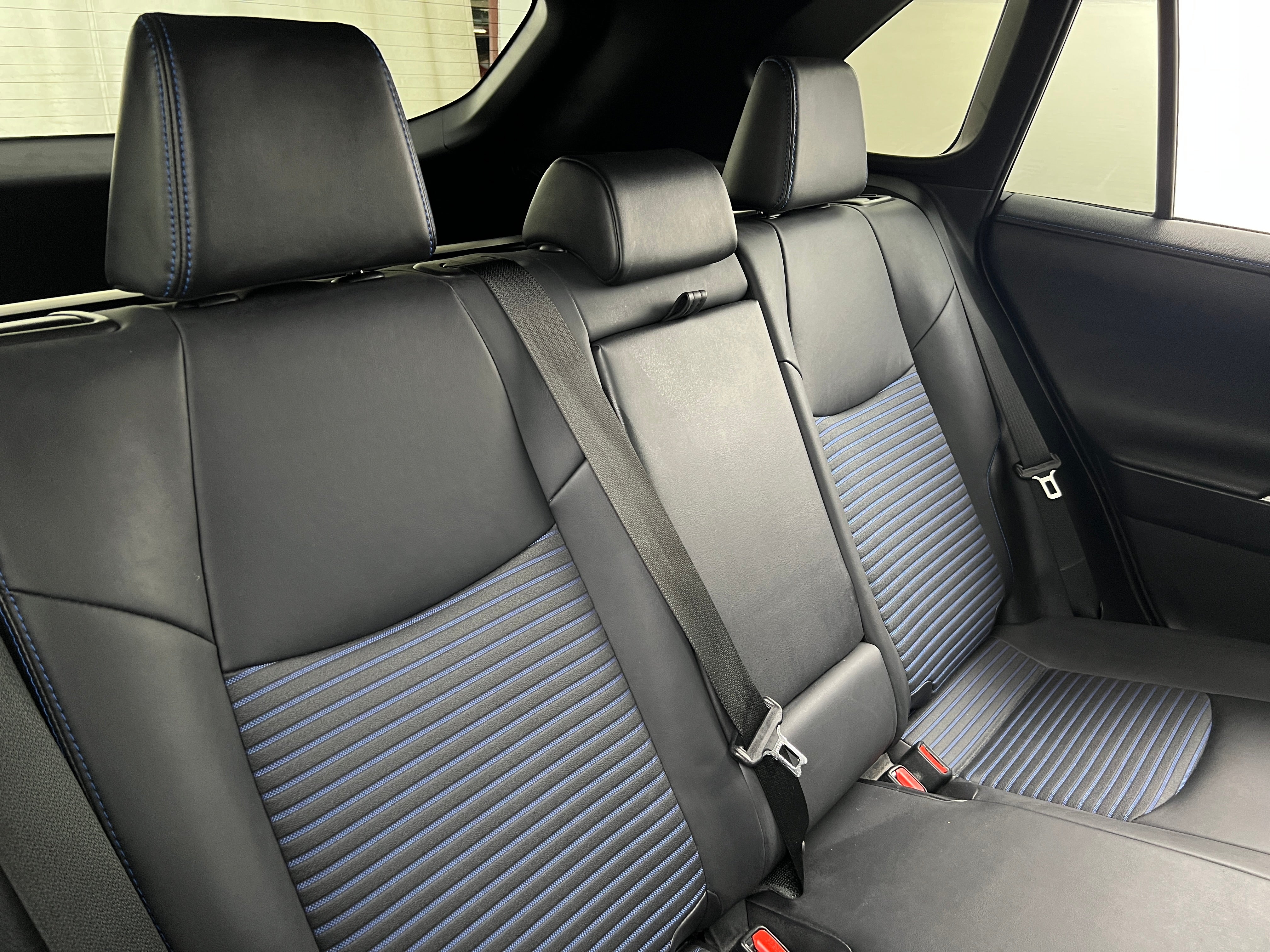 2022 Toyota RAV4 XSE 5