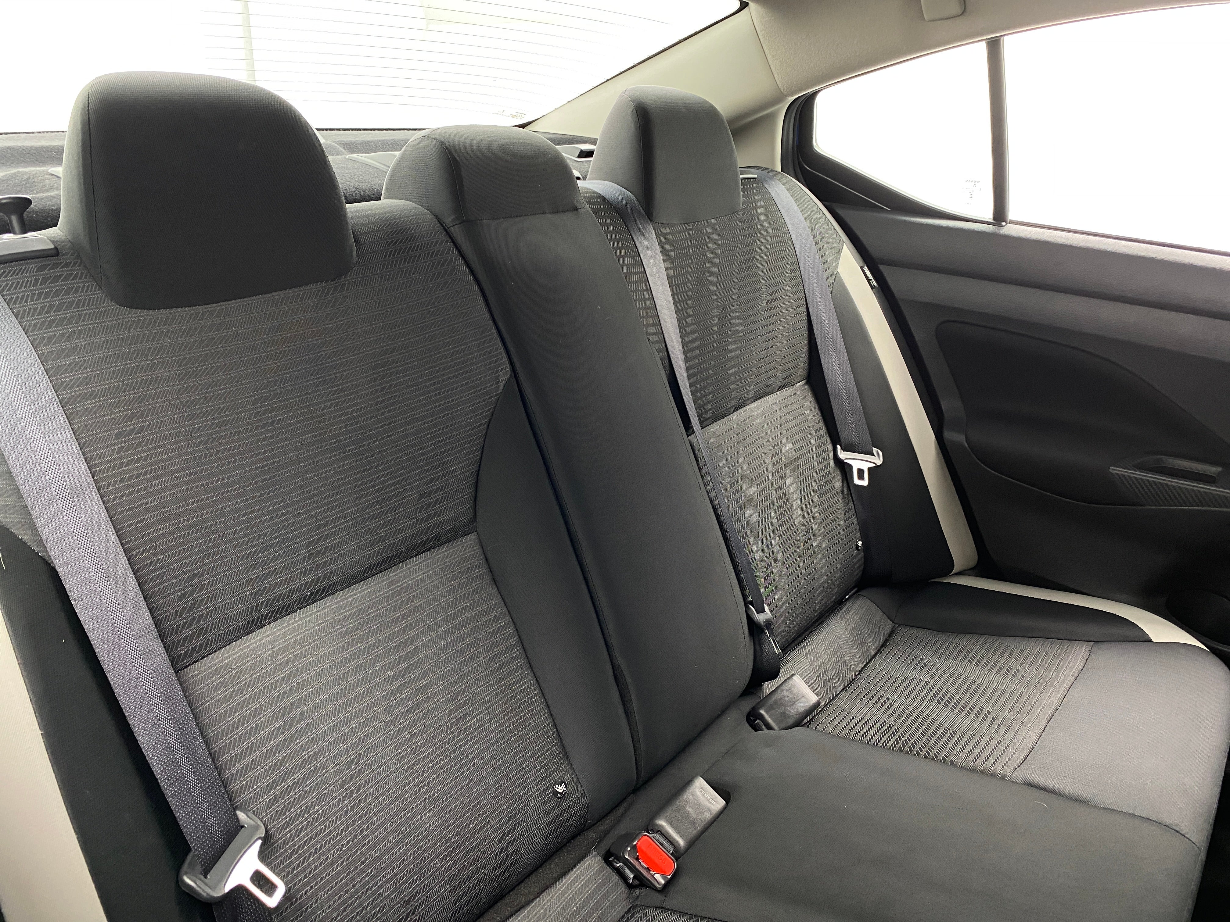 2021 Nissan Versa SV 6