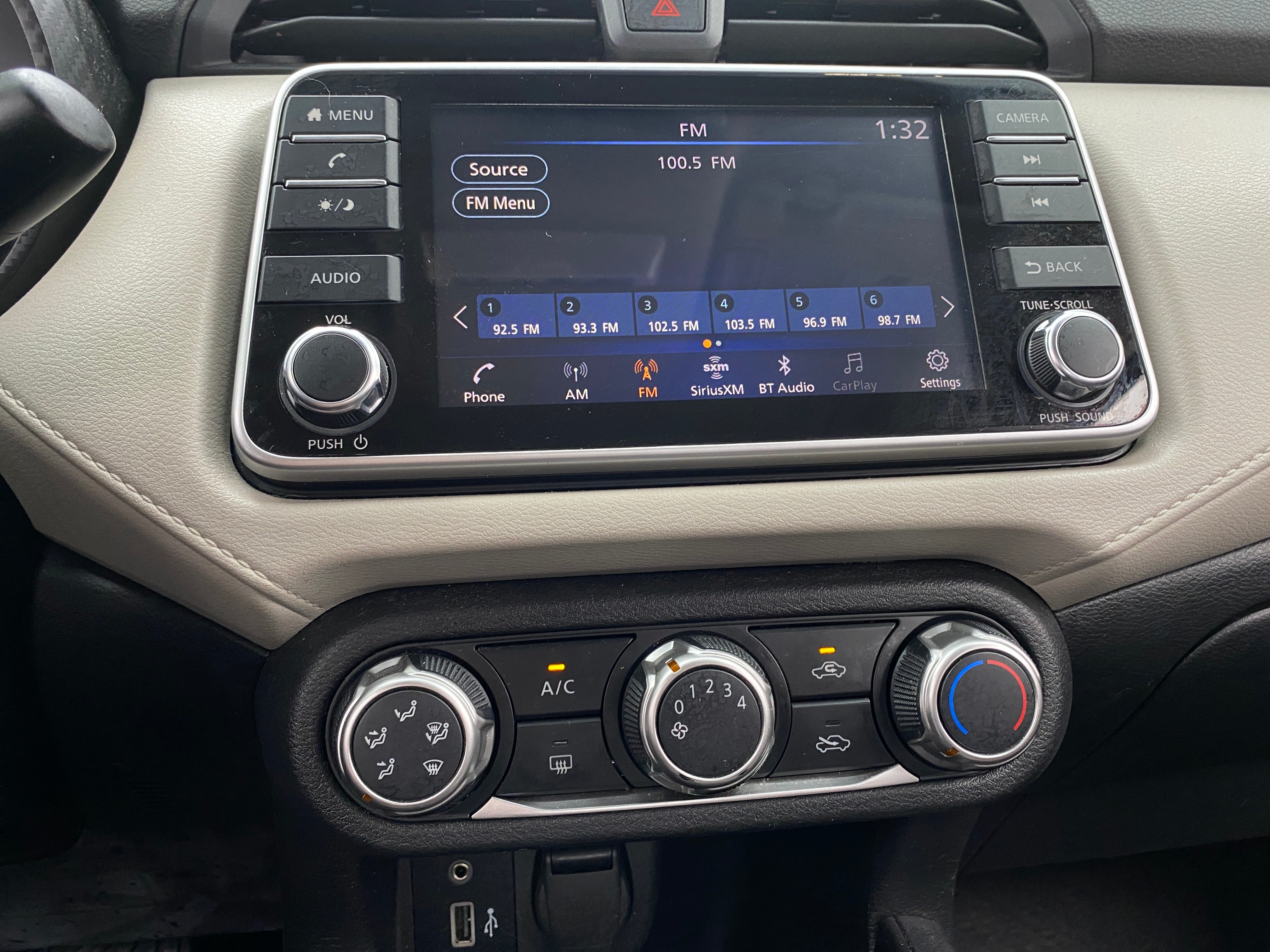 2021 Nissan Versa SV 4