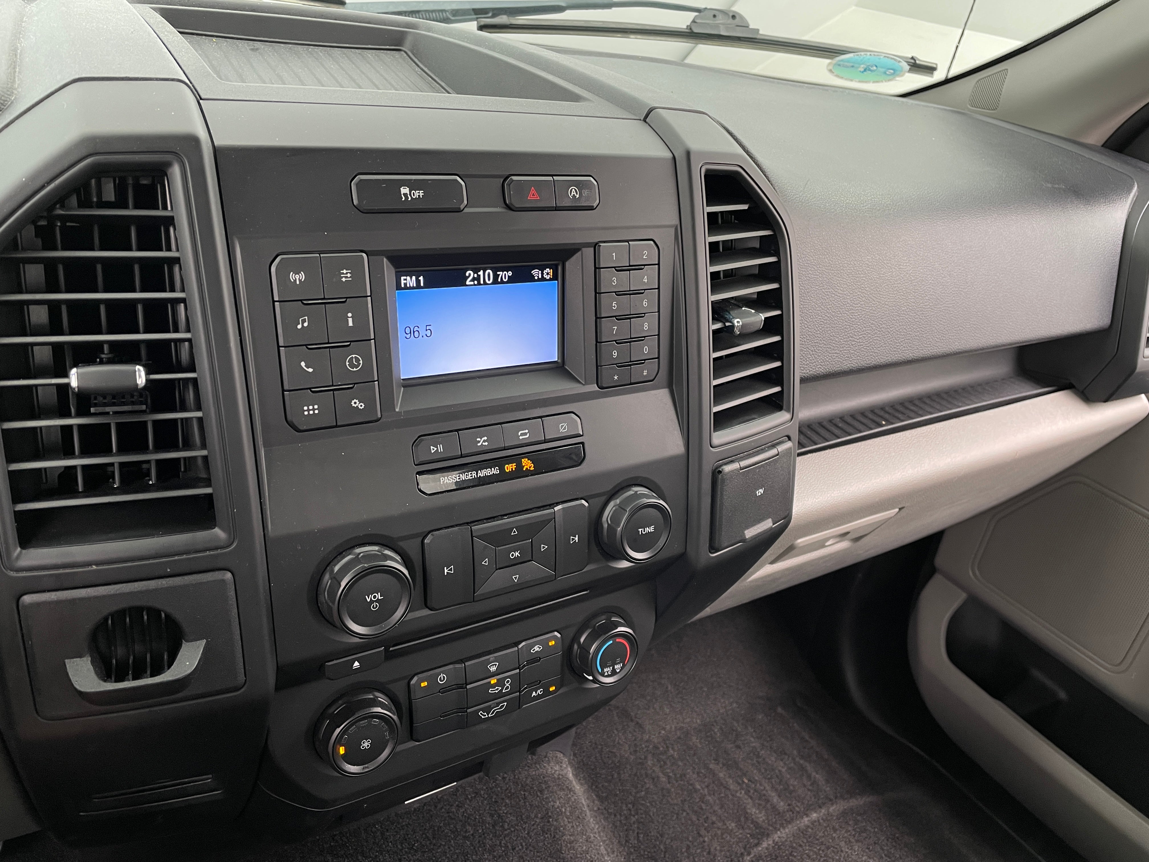 2018 Ford Econoline E-150 4