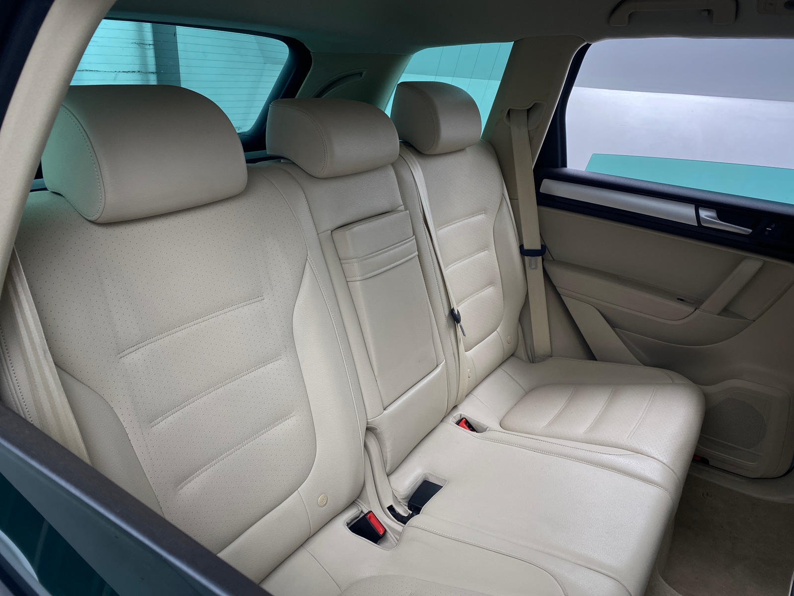 Thumbnail: 2014 Volkswagen Touareg - 6