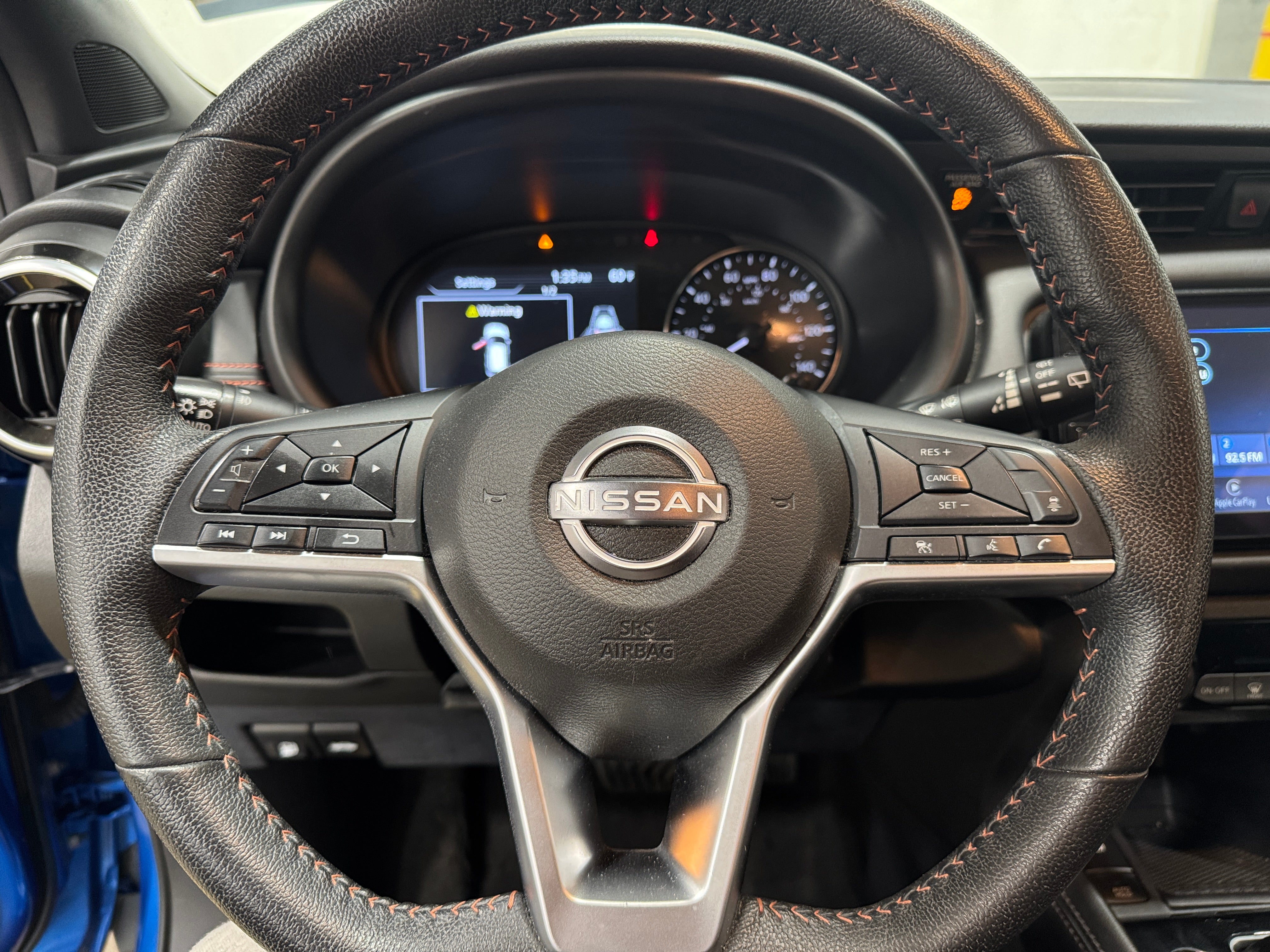 2022 Nissan Kicks SR 5