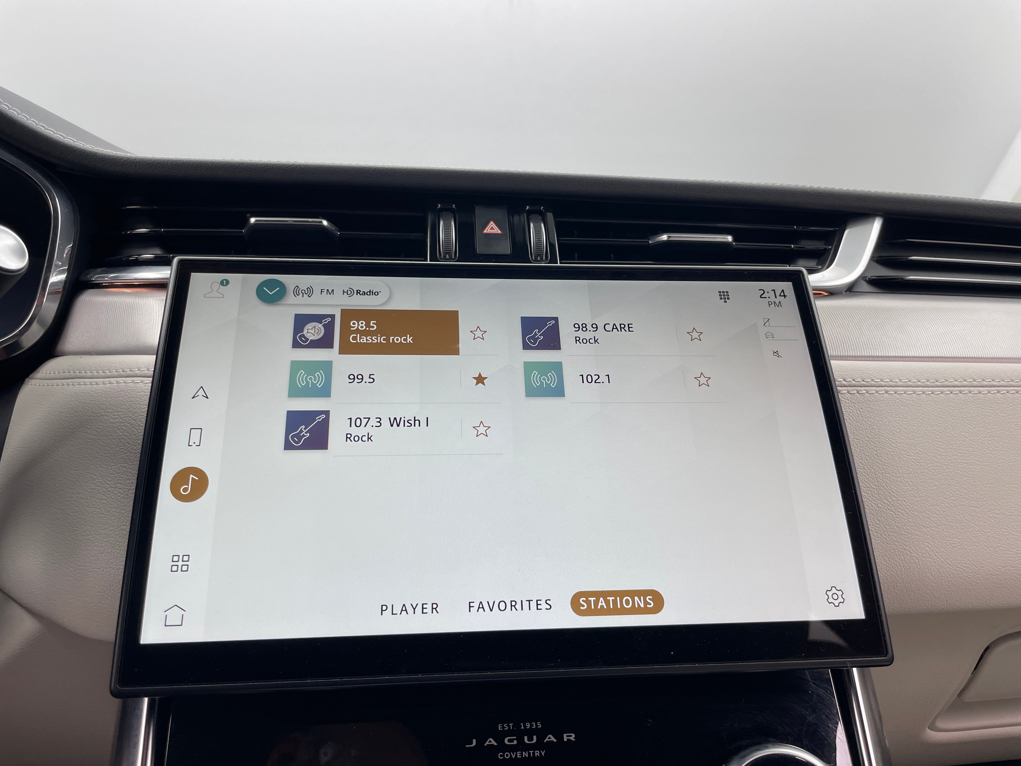 2024 Jaguar XF R-Dynamic SE 3