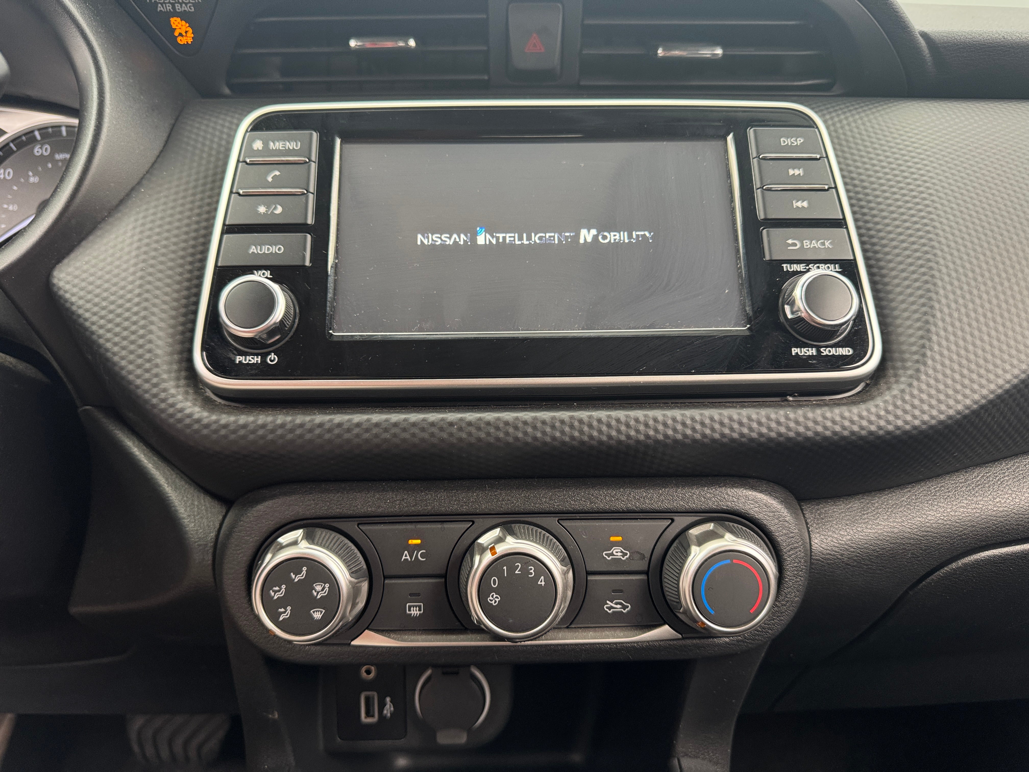 2024 Nissan Kicks S 4