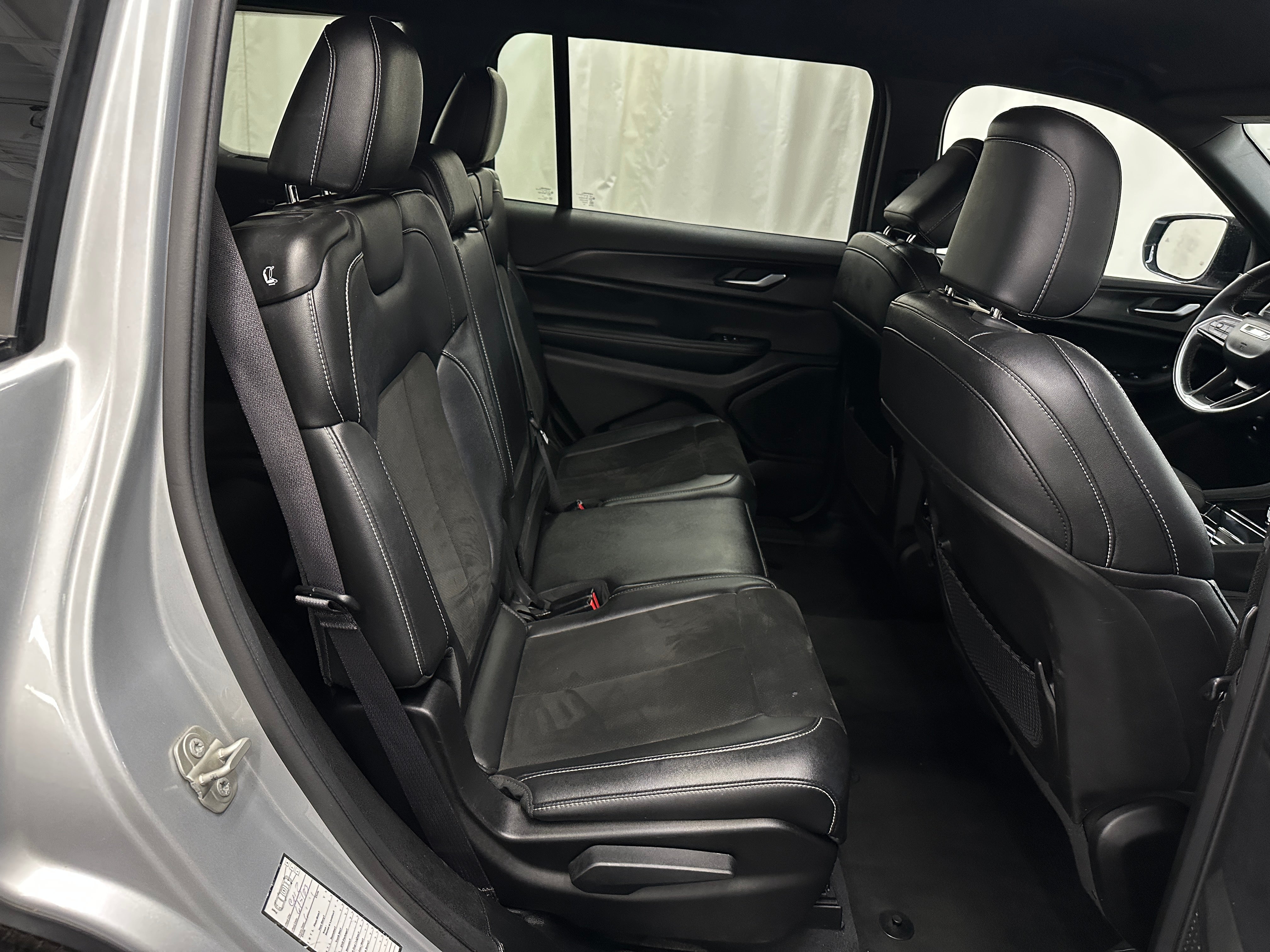 2023 Jeep Grand Cherokee L Altitude 6
