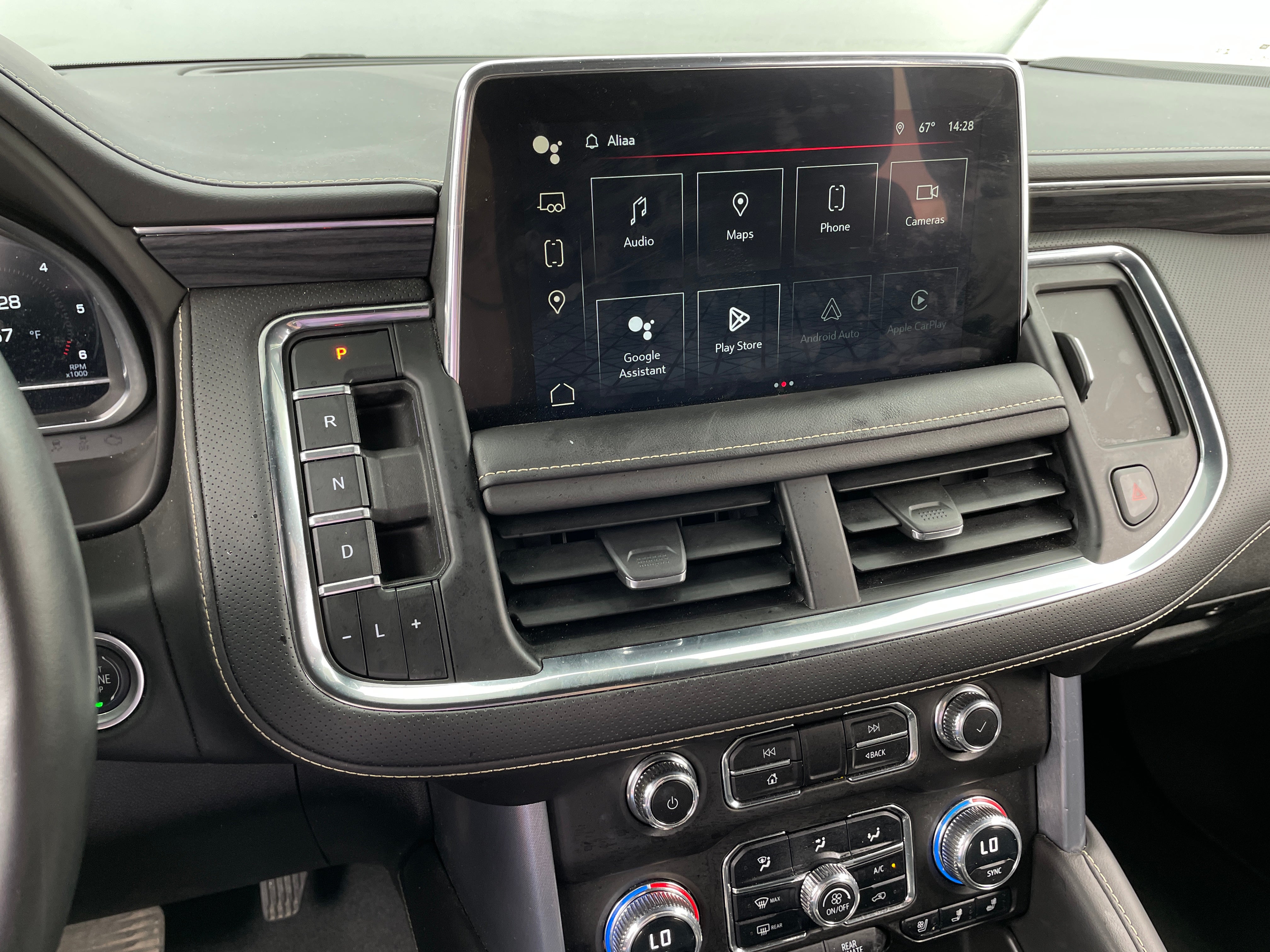 2023 GMC Yukon SLT 3