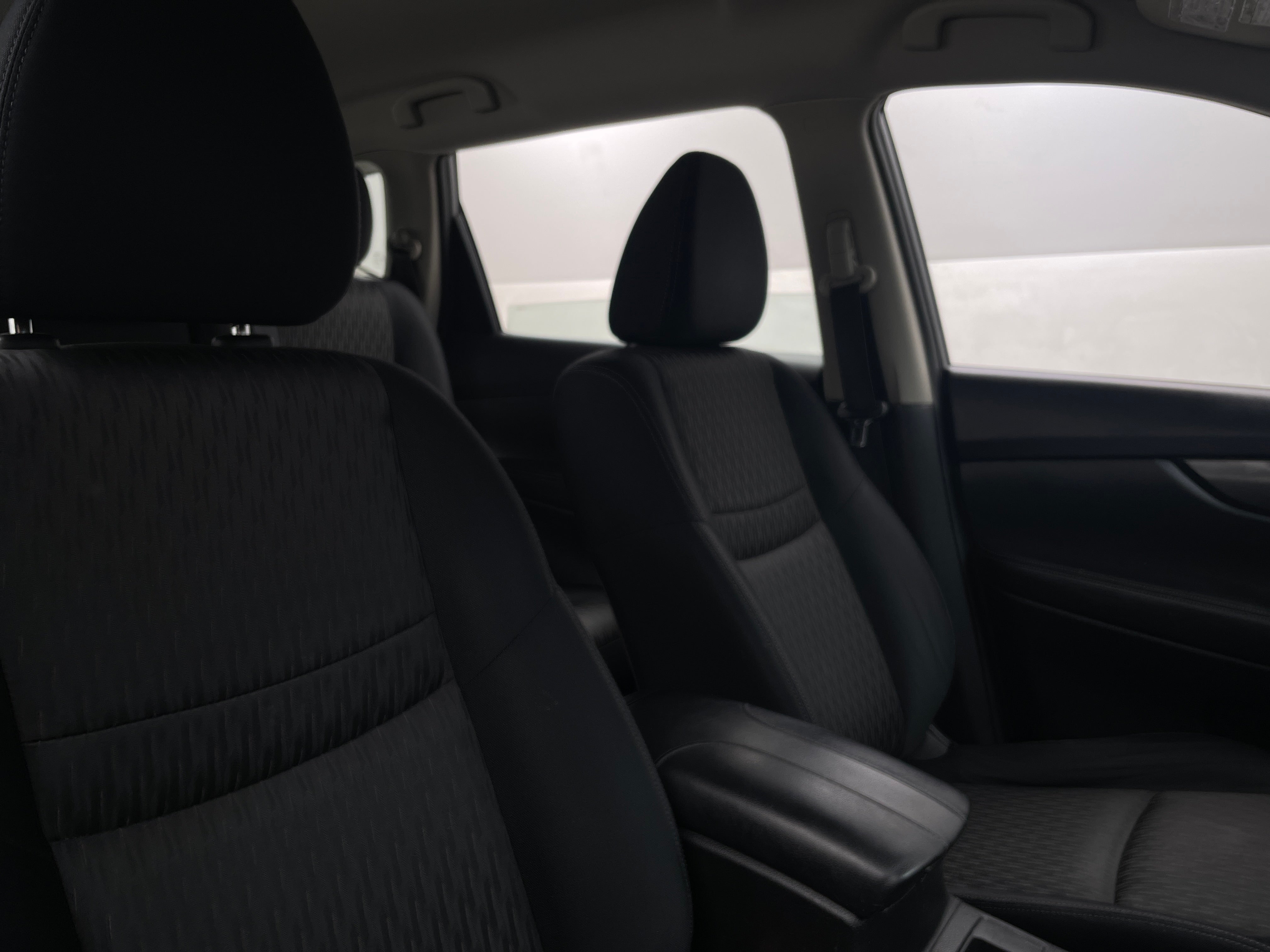 2017 Nissan Rogue S 2