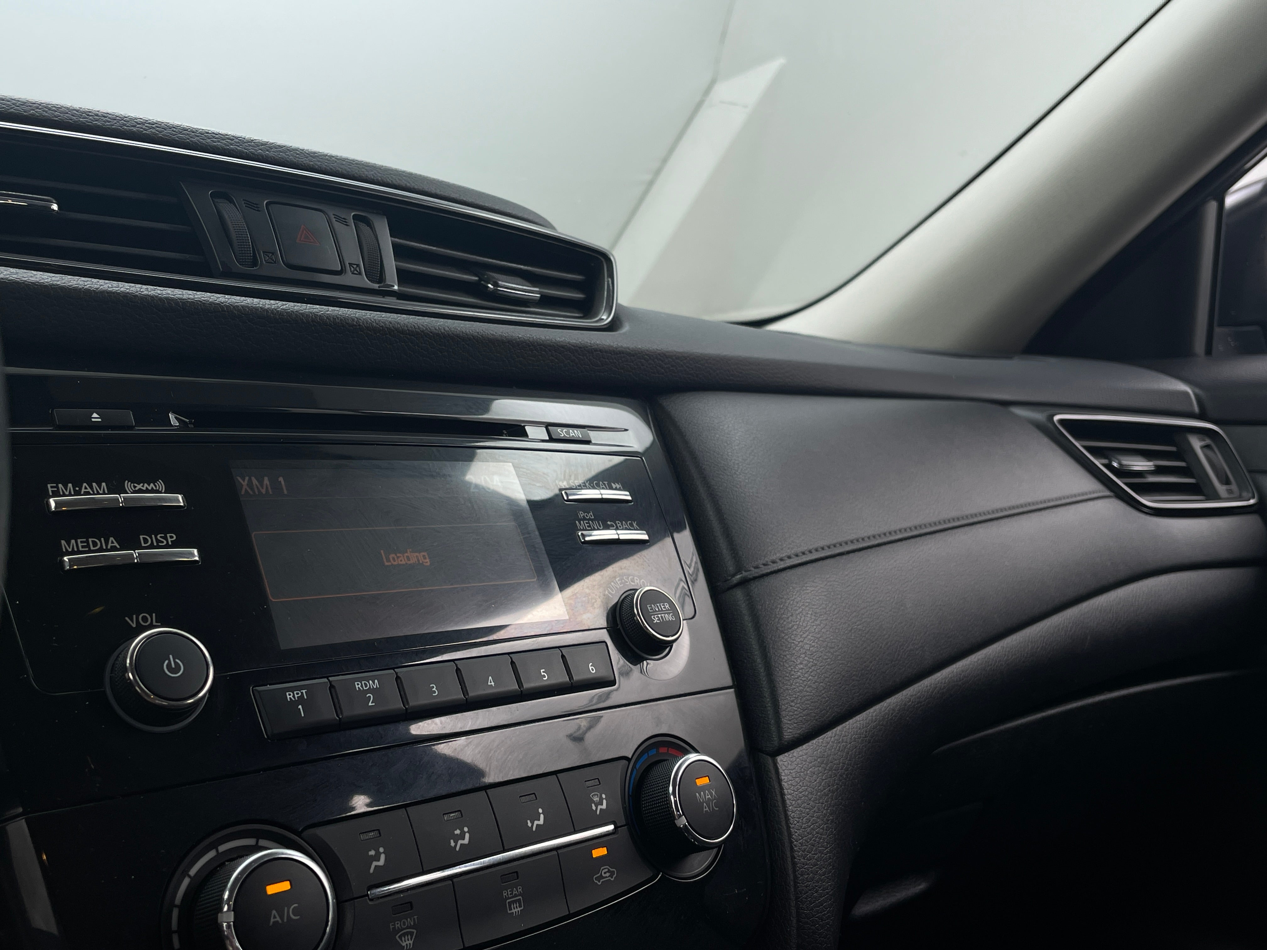 2017 Nissan Rogue S 4