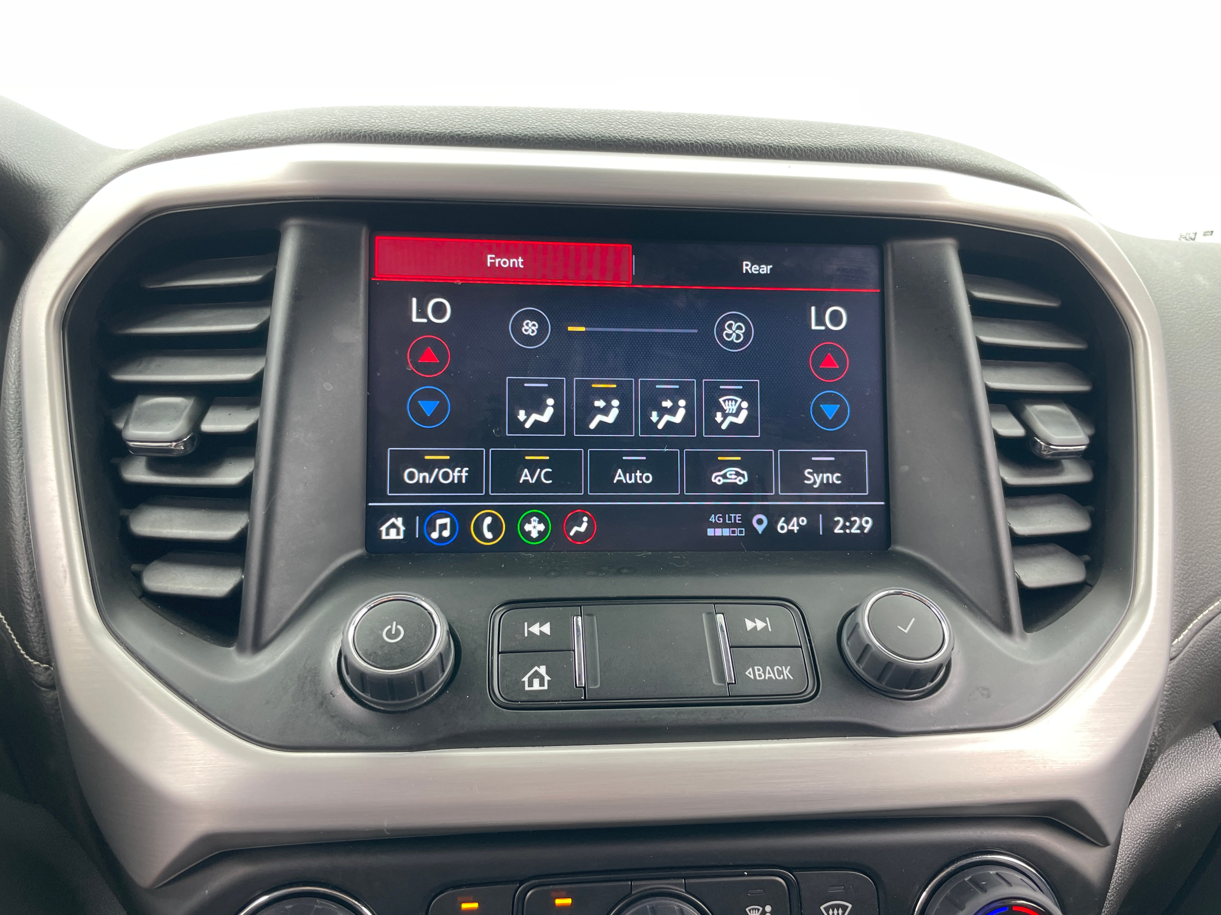 2023 GMC Acadia SLE 4