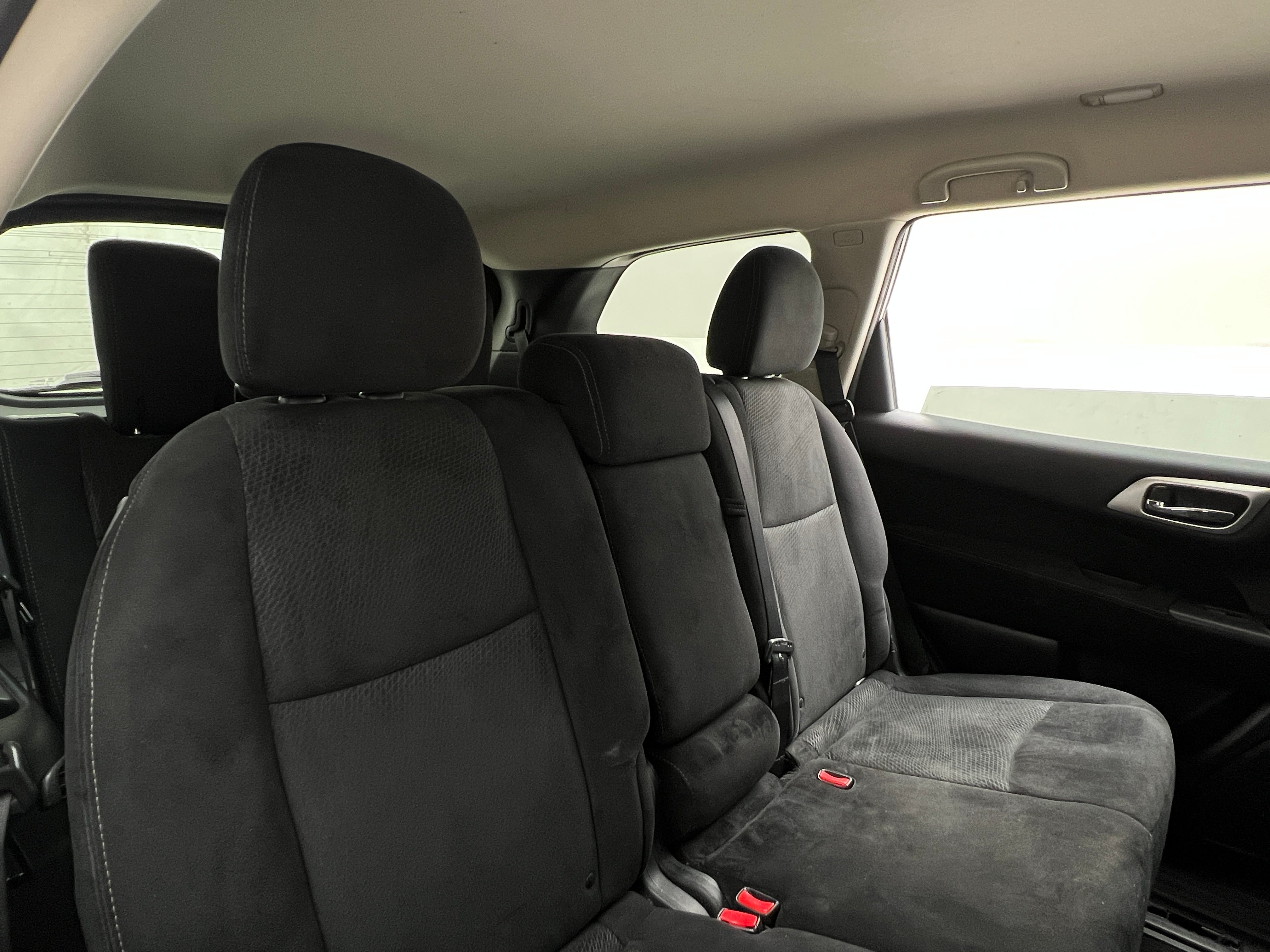 2014 Nissan Pathfinder SV 6