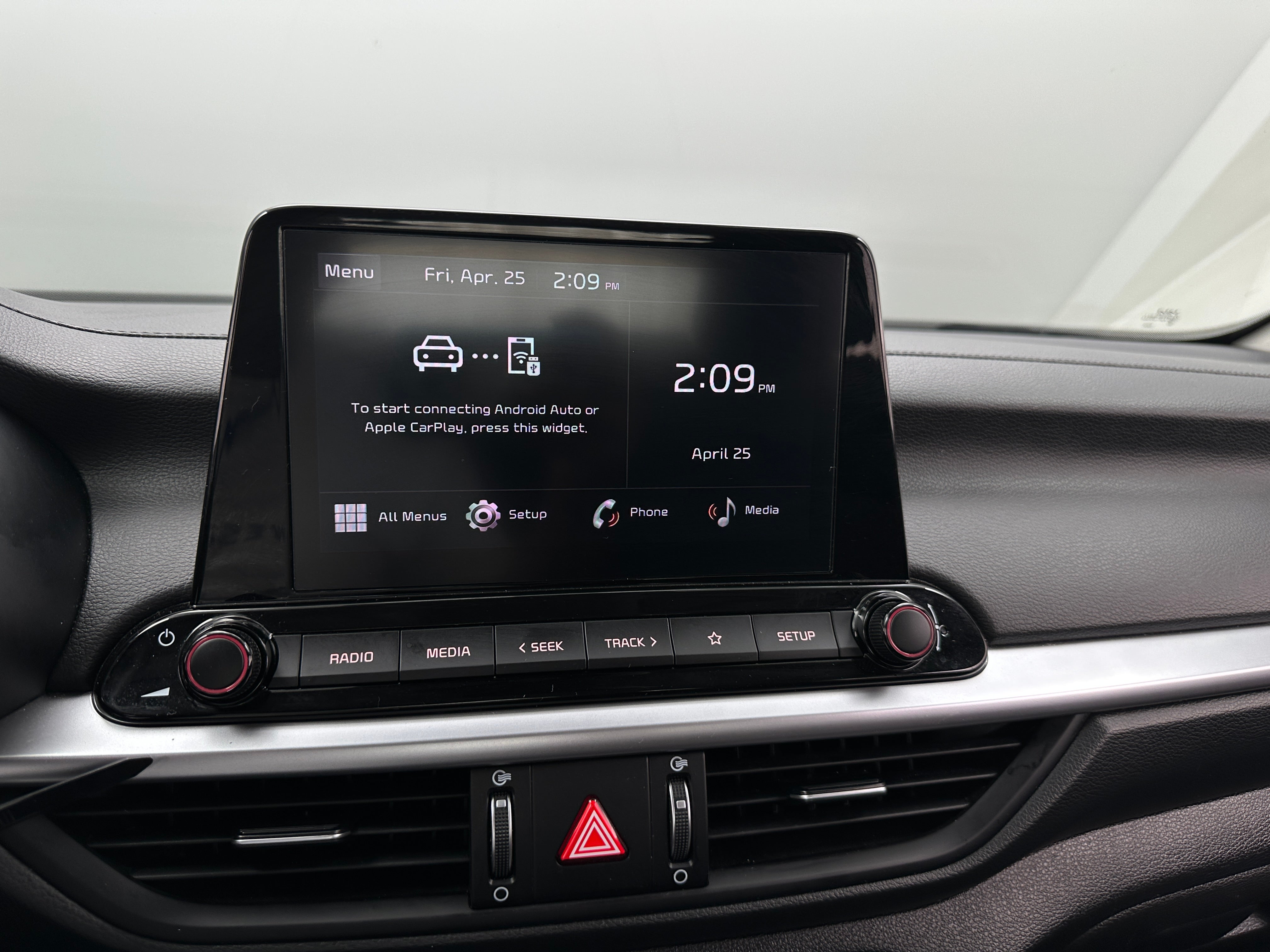 2024 Kia Forte LXS 4