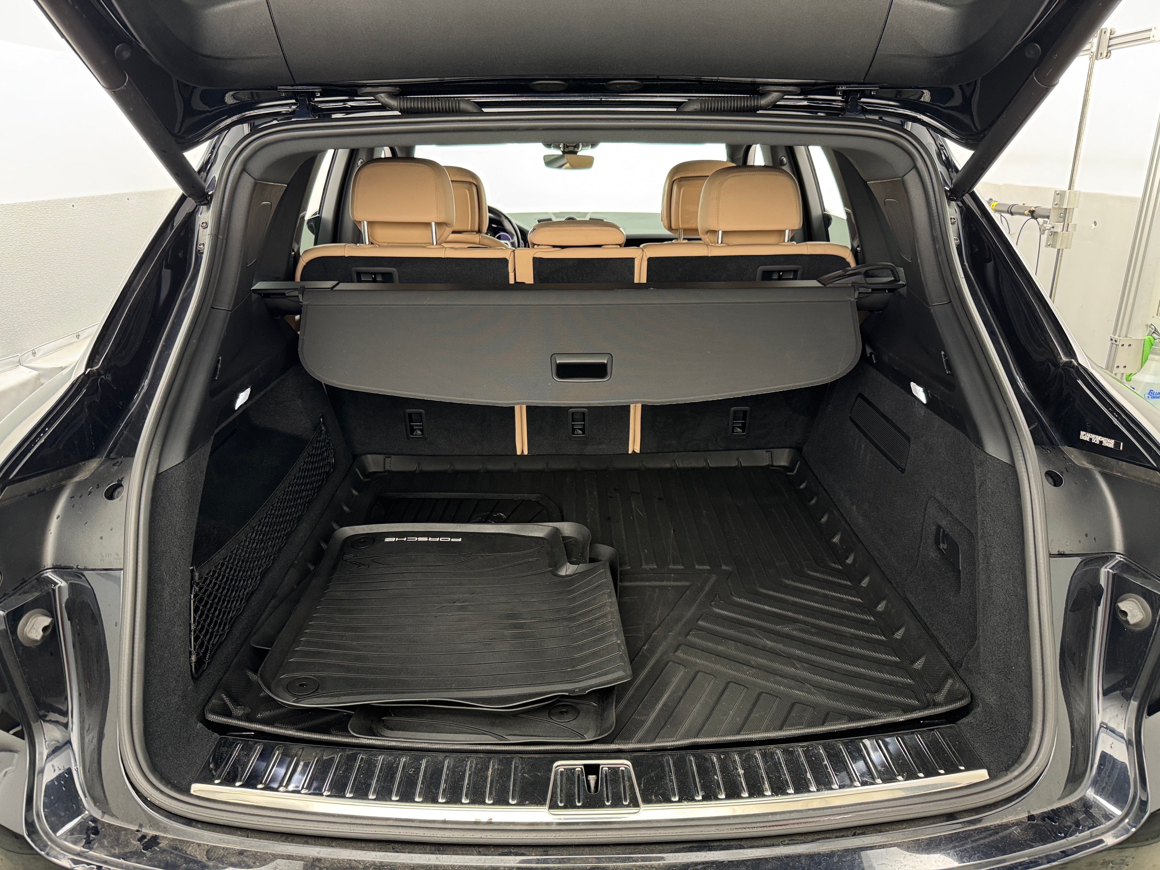 2021 Porsche Cayenne Base 6
