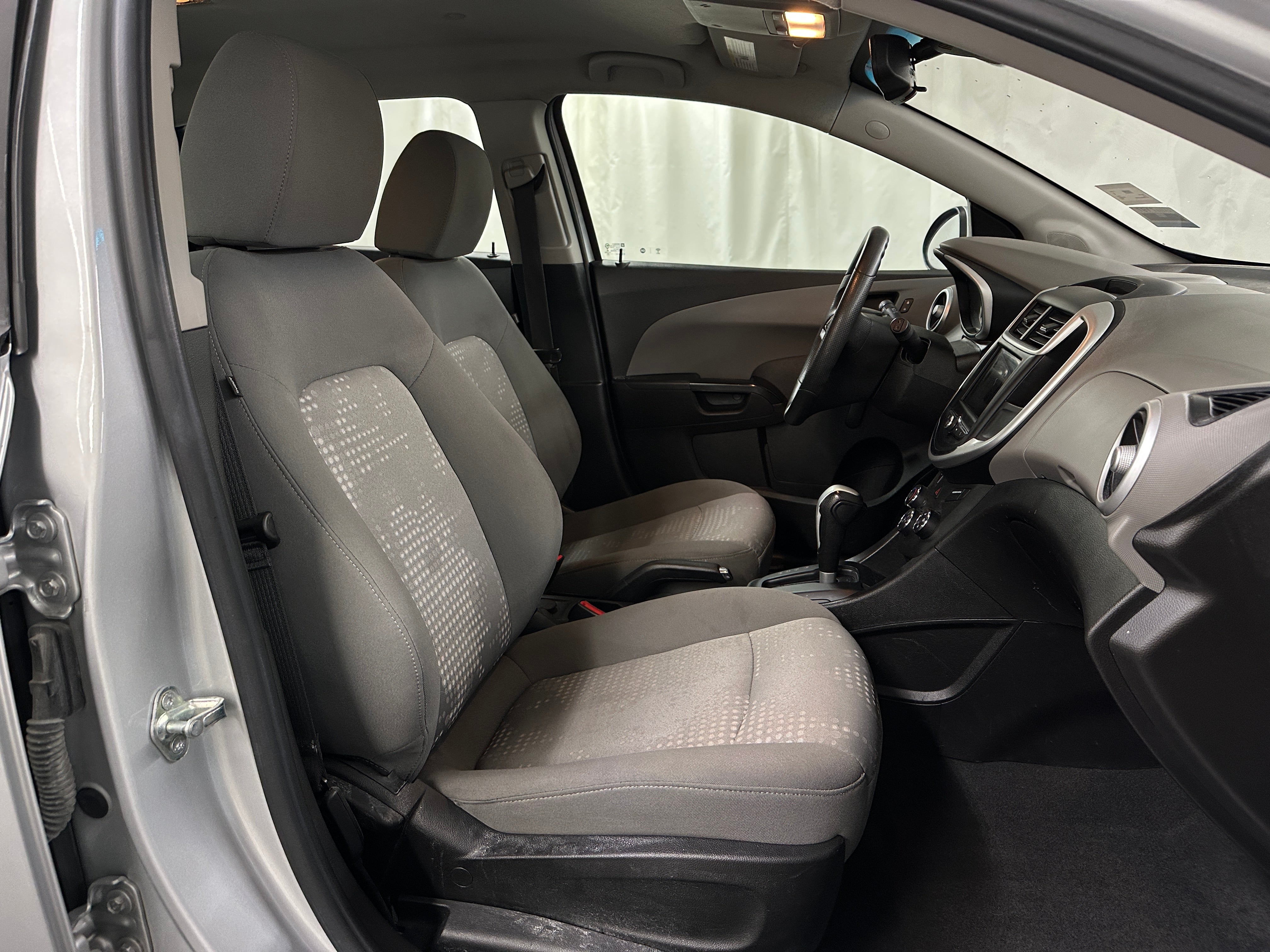 2020 Chevrolet Sonic LT 2
