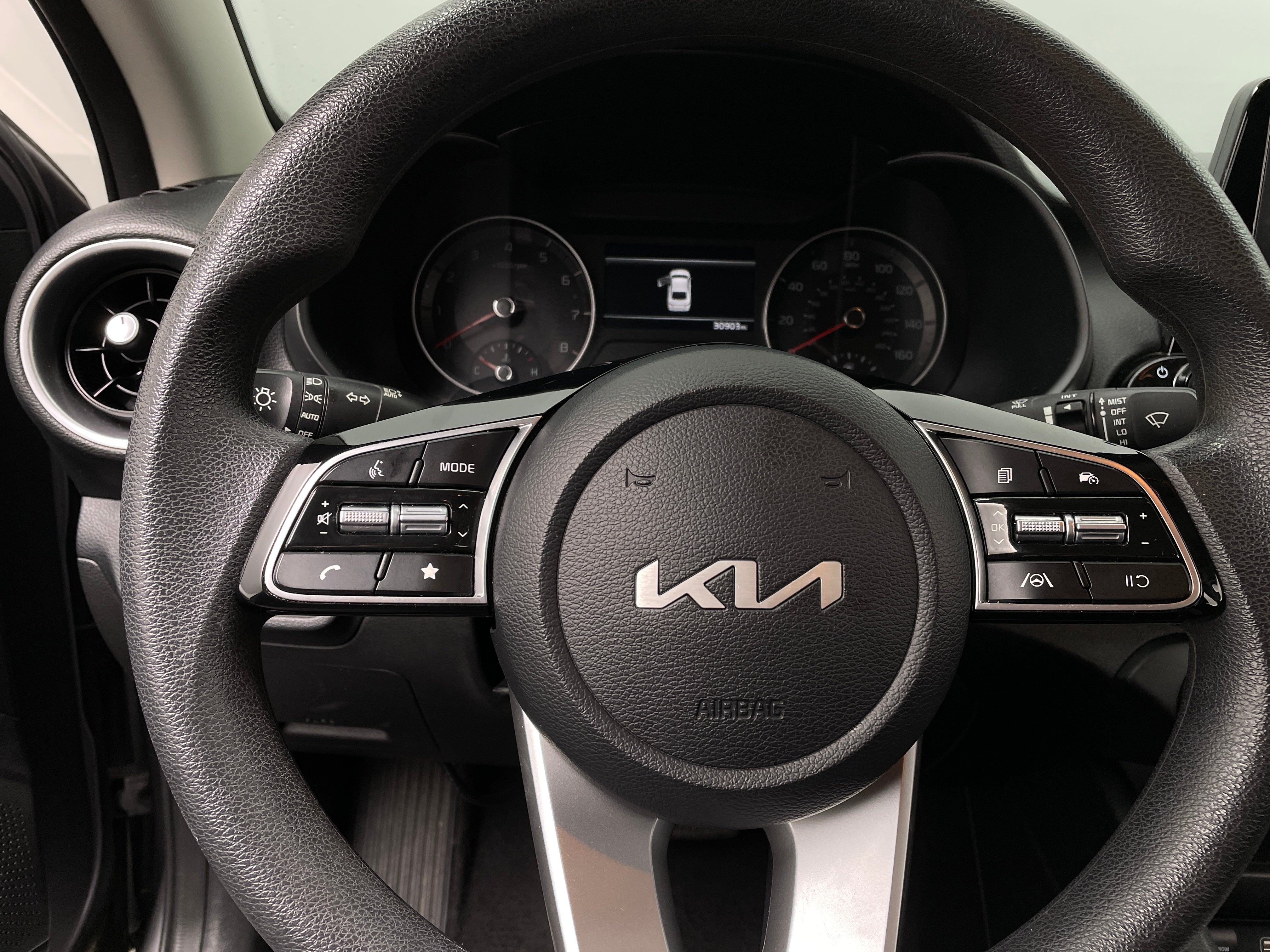 2024 Kia Forte LXS 5