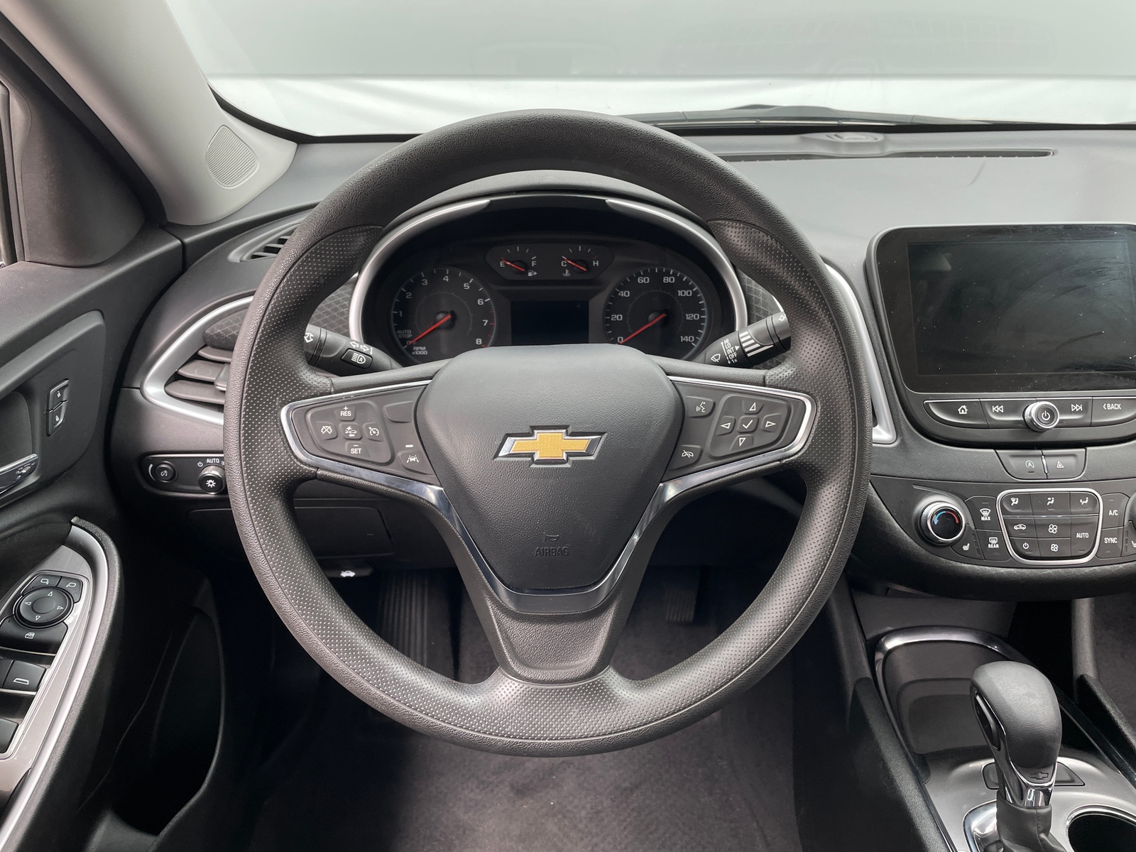 Thumbnail: 2023 Chevrolet Malibu - 5