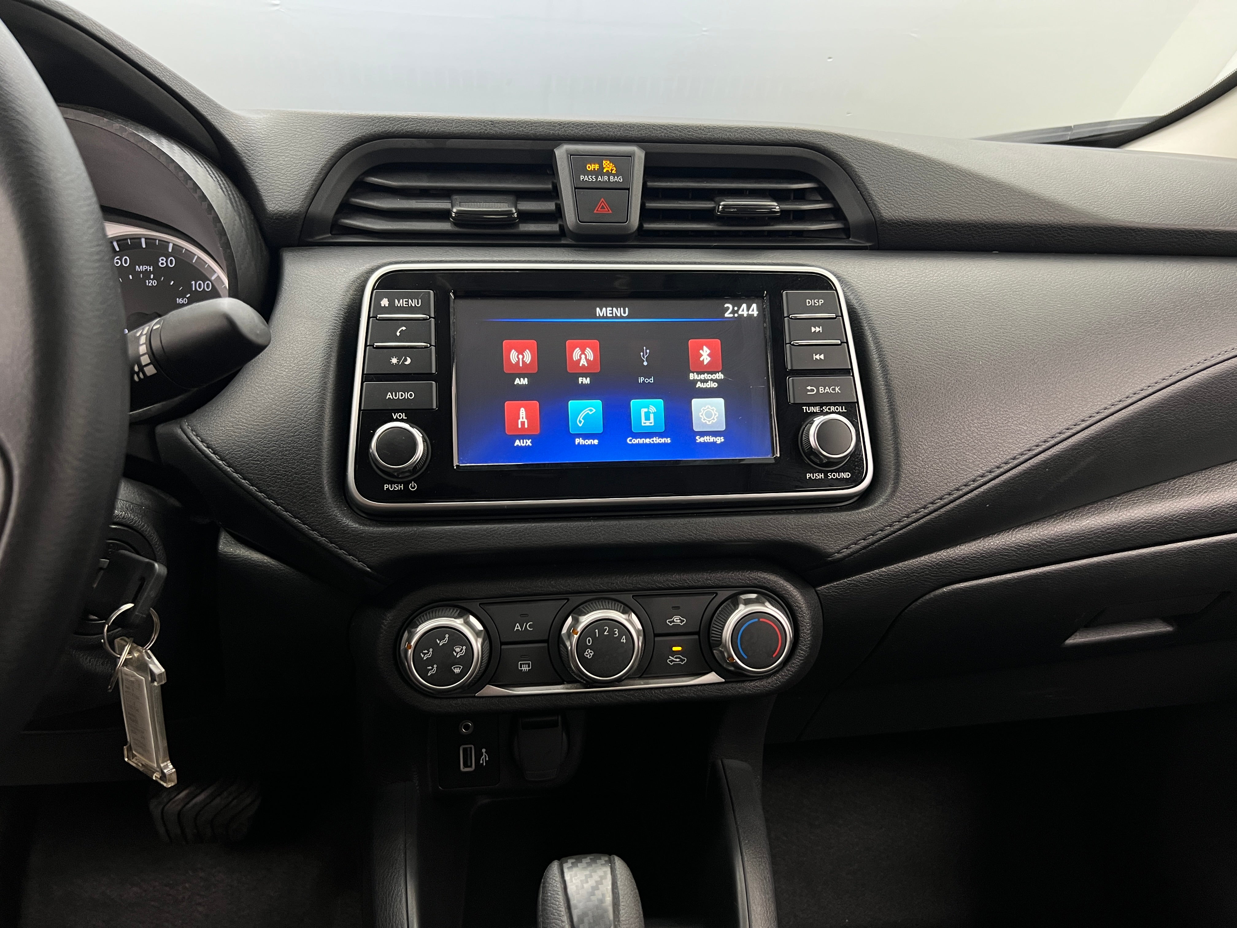 2024 Nissan Versa S 4